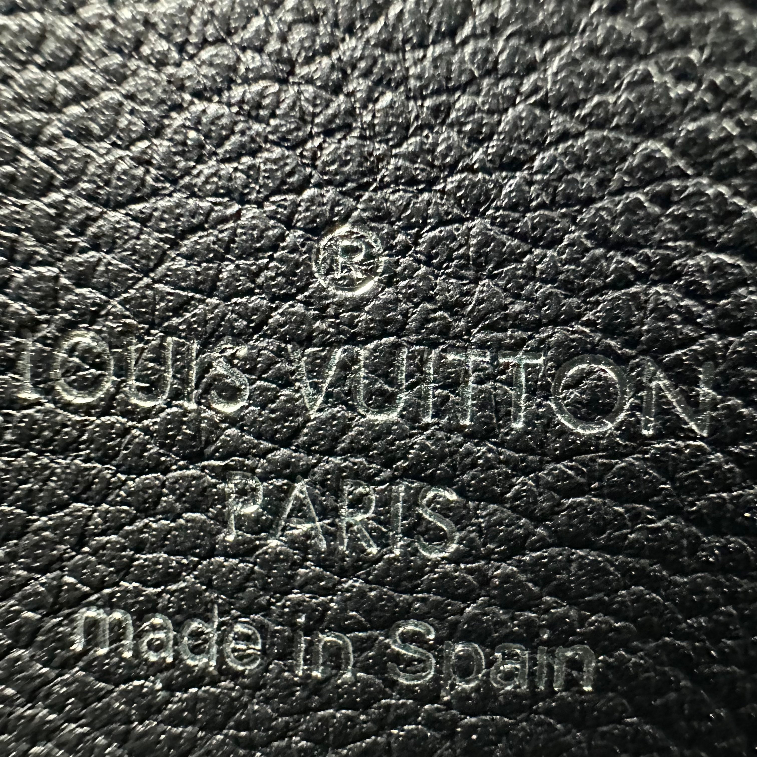 Louis Vuitton Mylockme Chain Pochette Lockme Sac à bandoulière avec chaîne argentée Noir