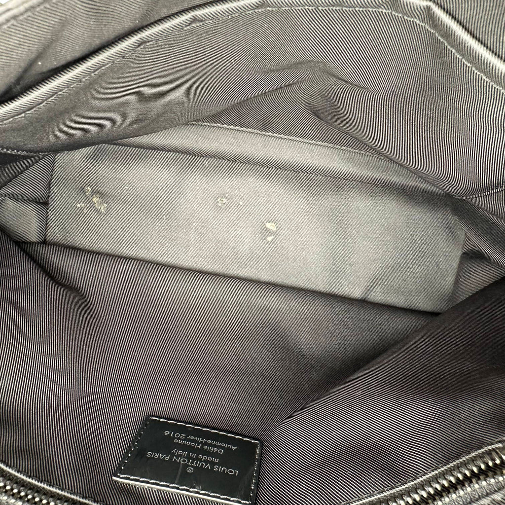 Louis Vuitton-Monogram Canvasm Eclipse Messenger Voyage PM M40511