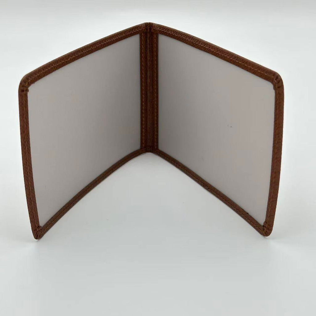 Étui pour porte-cartes en cuir marron Taiga de Louis Vuitton