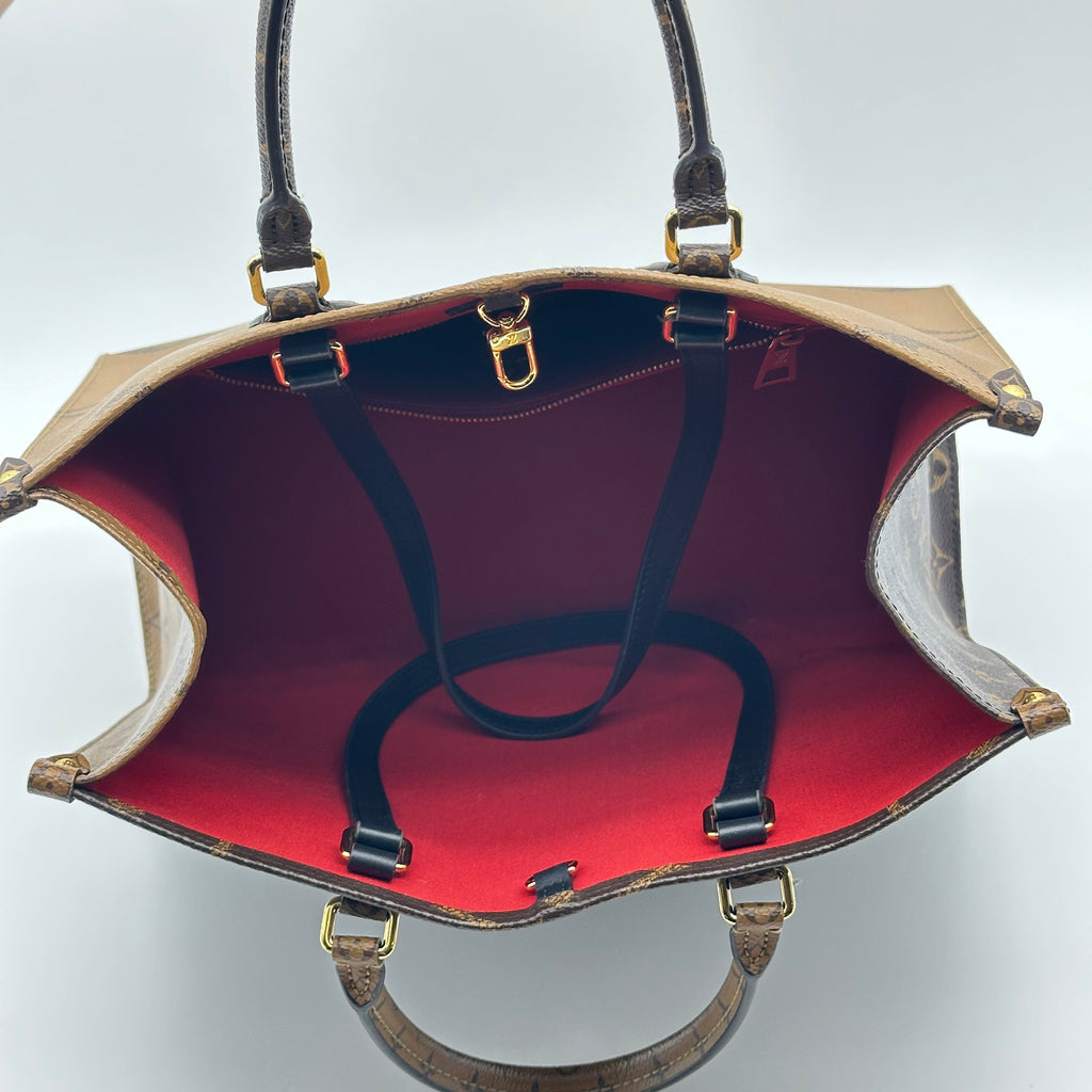 Louis Vuitton Giant Monogram Reverse On the Go MM M45321  Brown There was an RFID response