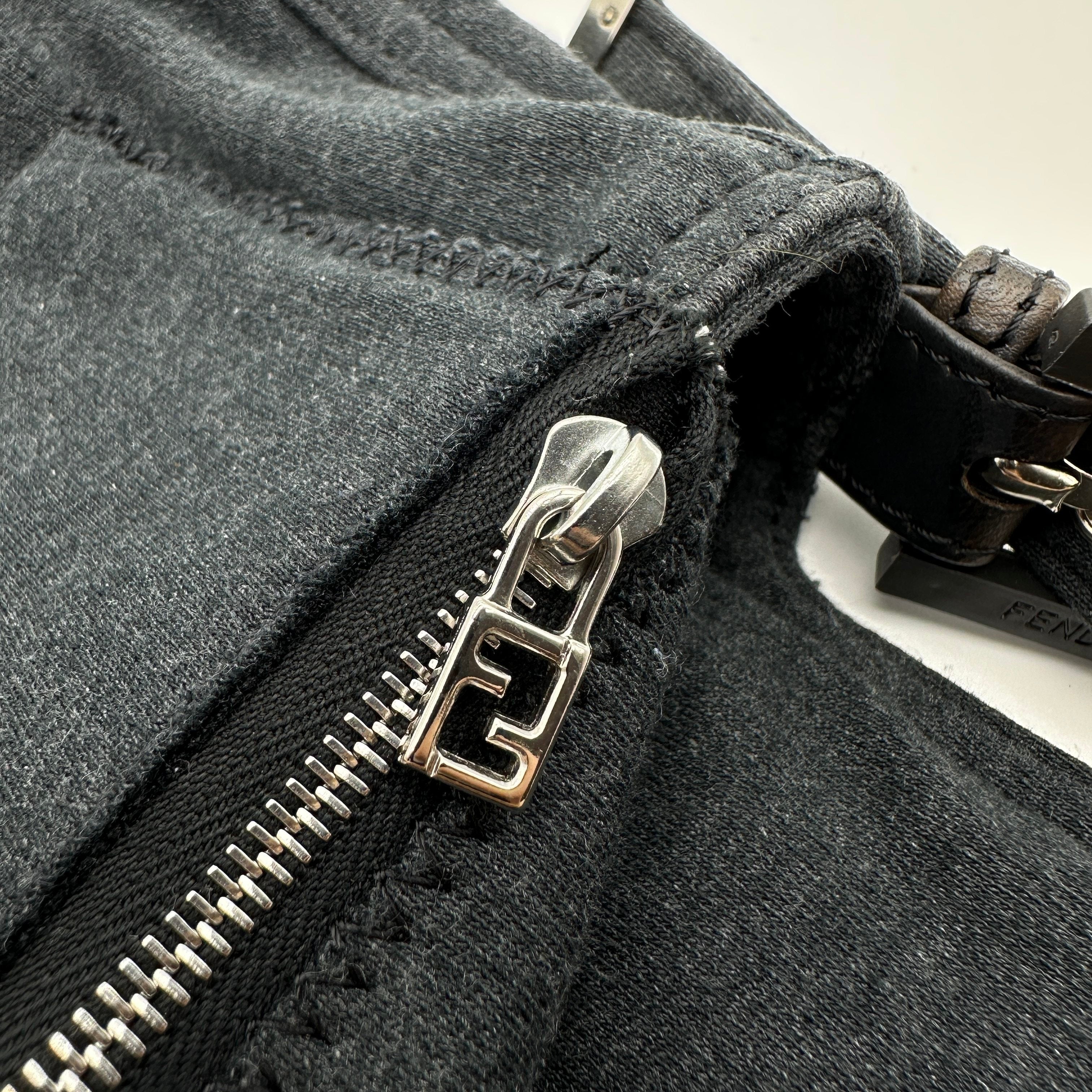fendi vintage baguette shoulder bag