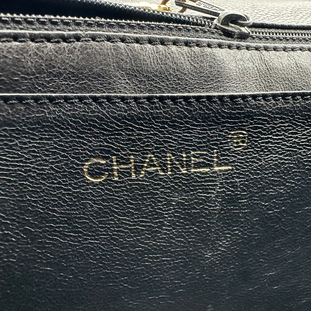 Sac à main Chanel Kelly avec poignée supérieure en cuir Caviar Matériel doré noir Matelasse Série 6
