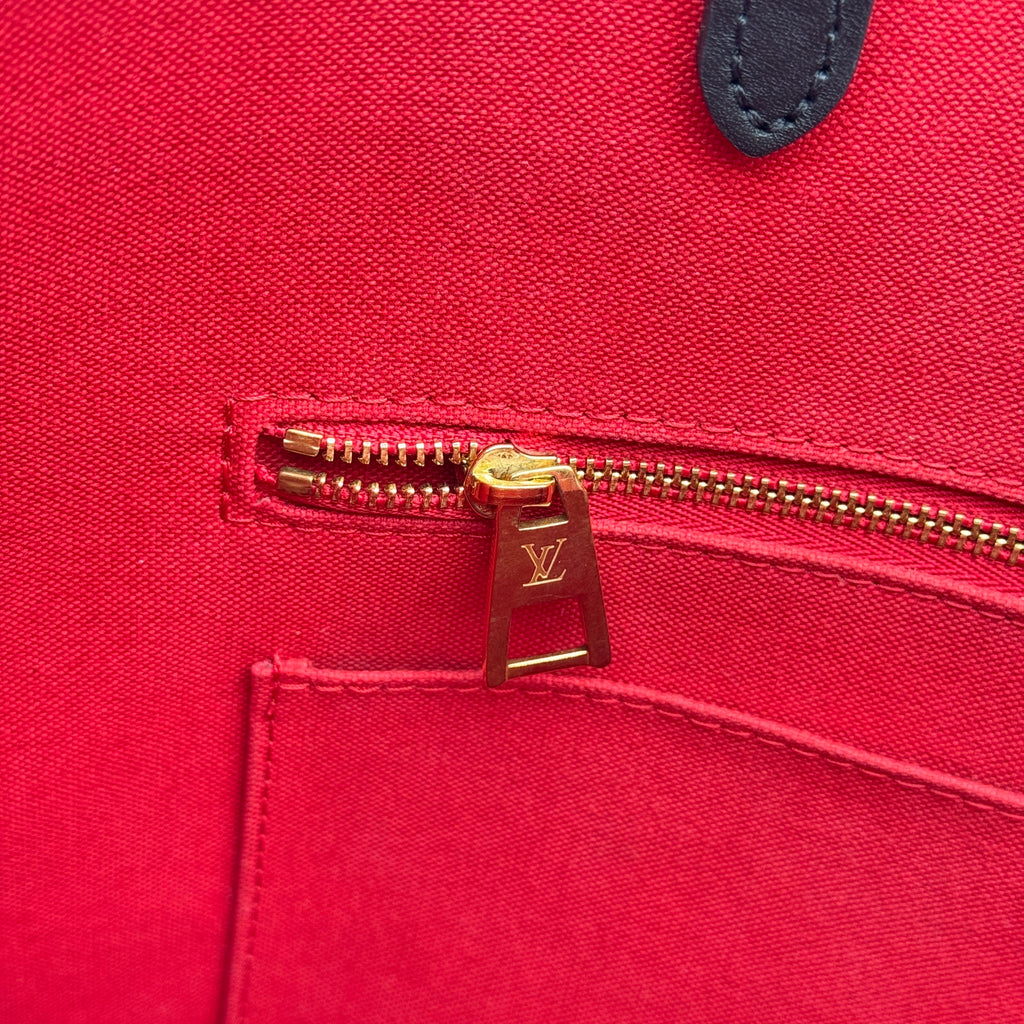 Louis Vuitton Giant Monogram Reverse On the Go MM M45321 Brown There was an RFID response
