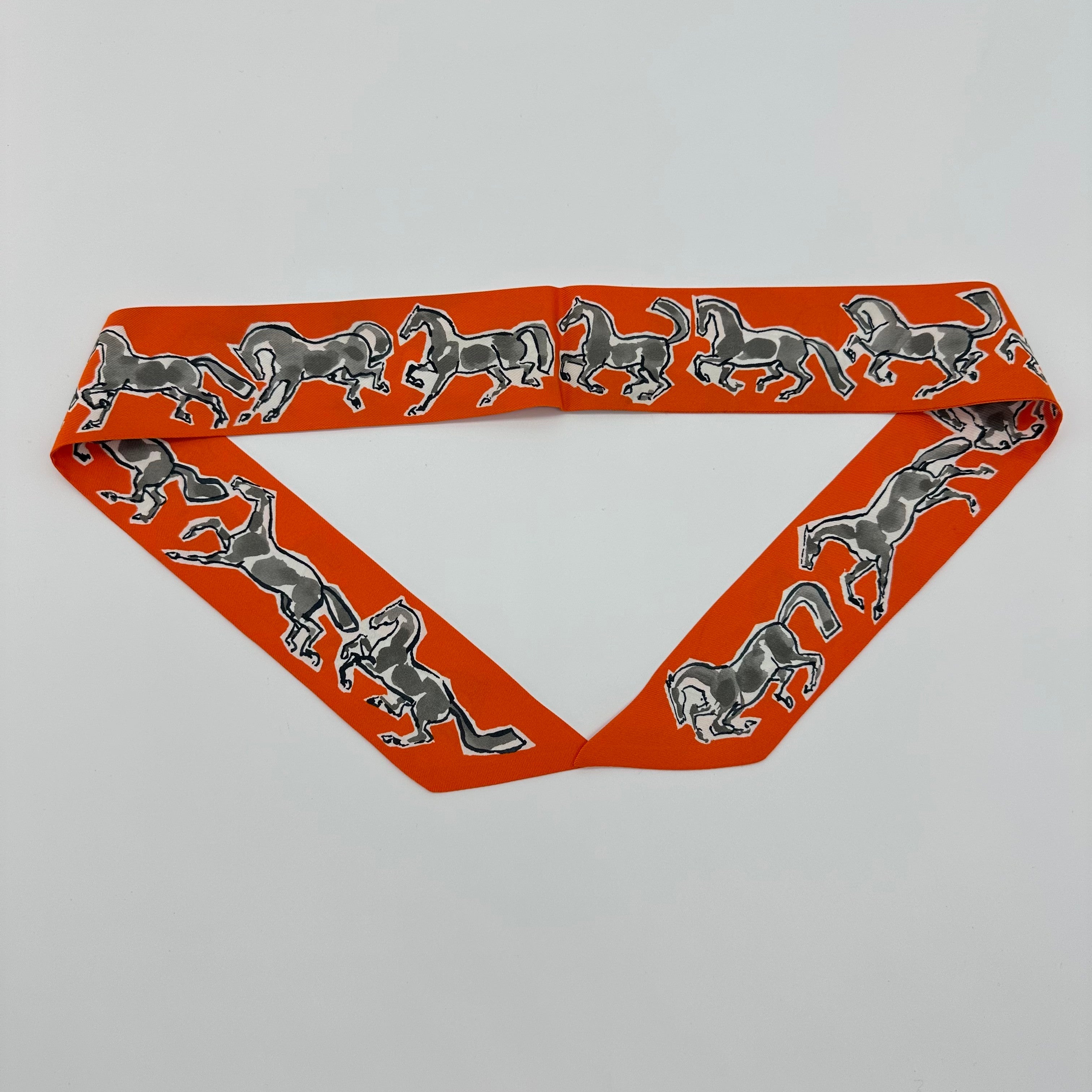 Hermes Chevaux en Liberte Twilly 100%Silk Orange 2021