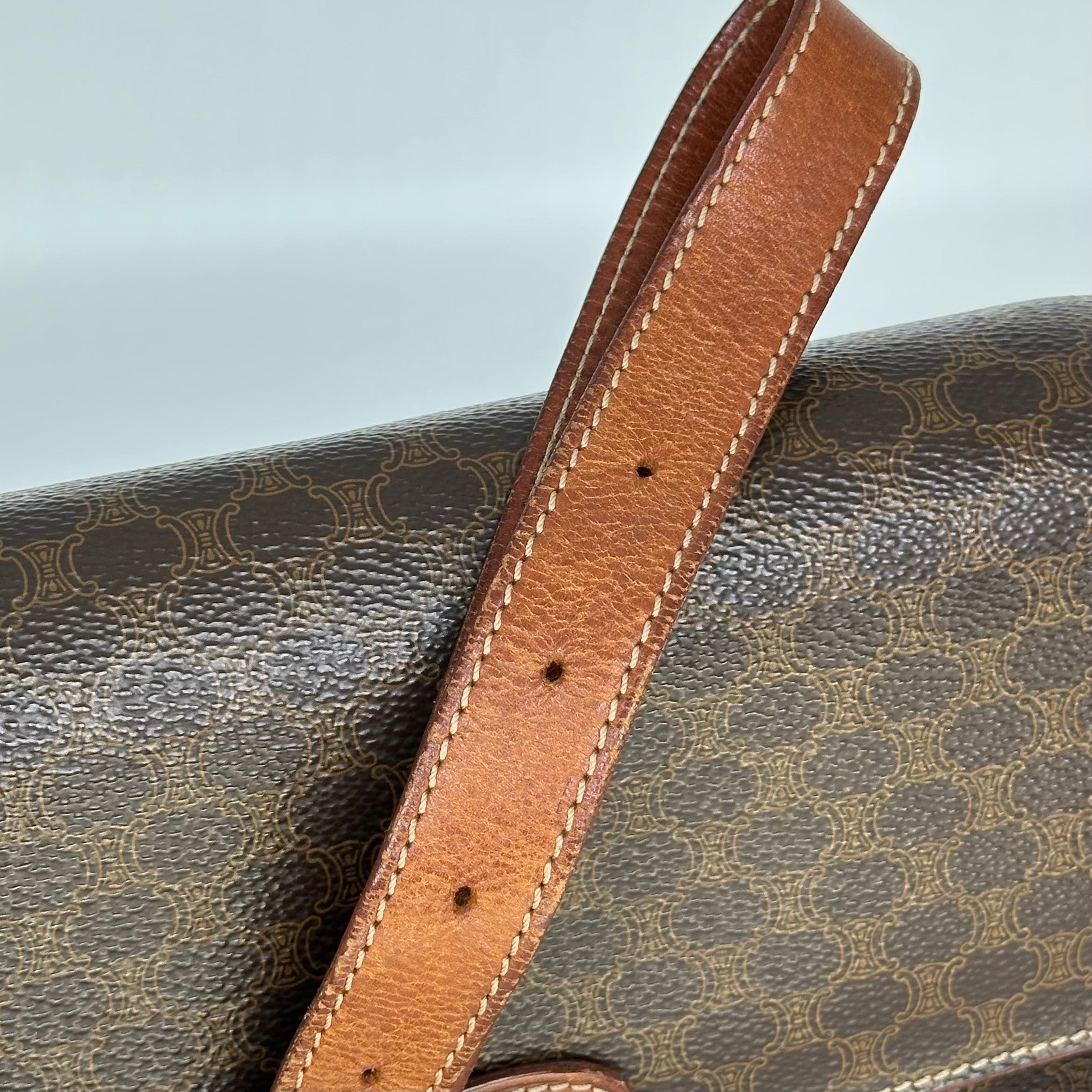 Celine Macadam Blason Triomphe Logo Horse Carriage Hardware Leather Shoulder Bag Pochette Sacoche