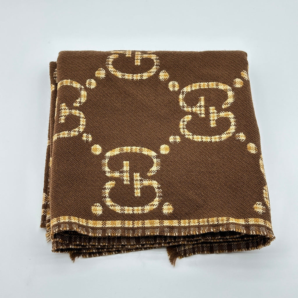 Gucci 660025 check GG Scarf Fabric Brown Wears Lint on fabric Wrinkled Frayed No quality tags