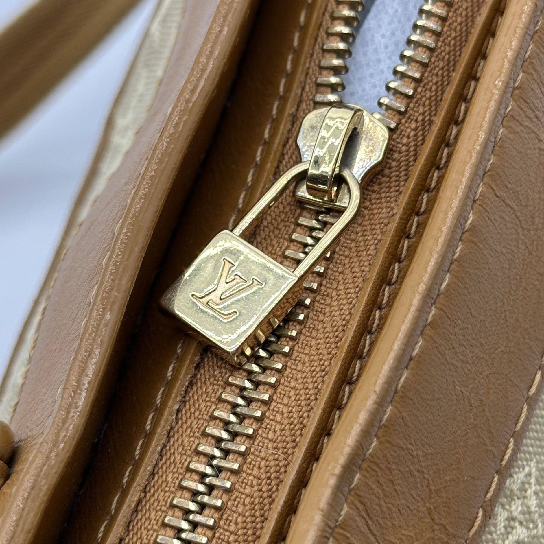 Louis Vuitton Mini Lucille PM Sac à bandoulière fourre-tout M92684