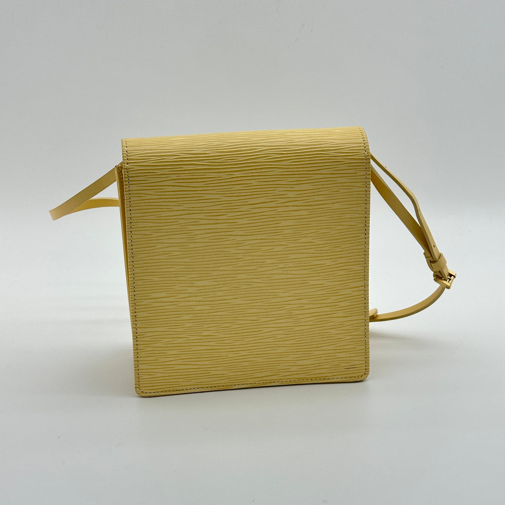 LOUIS VUITTON  M5293A epi biarritz vanille square shoulder bag vanilla leather
