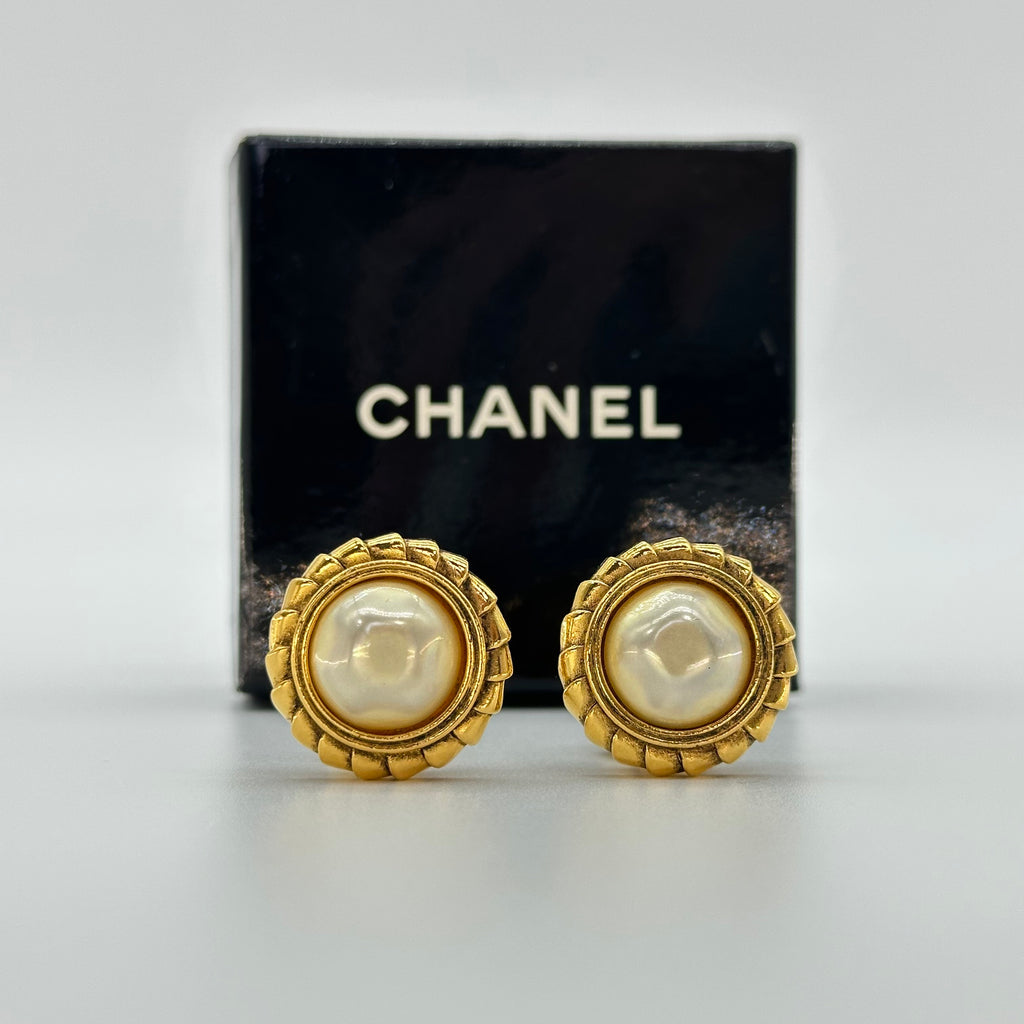 Chanel Pearl Clip On Earrings Ear Cuff Vintage
