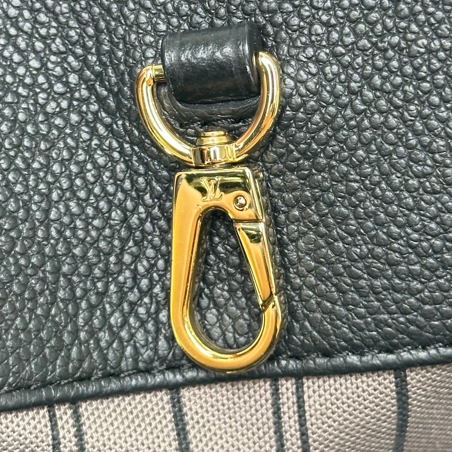 Louis Vuitton Monogram Empreinte Montaigne MM Handbag Shoulder Bag Crossbody M41048