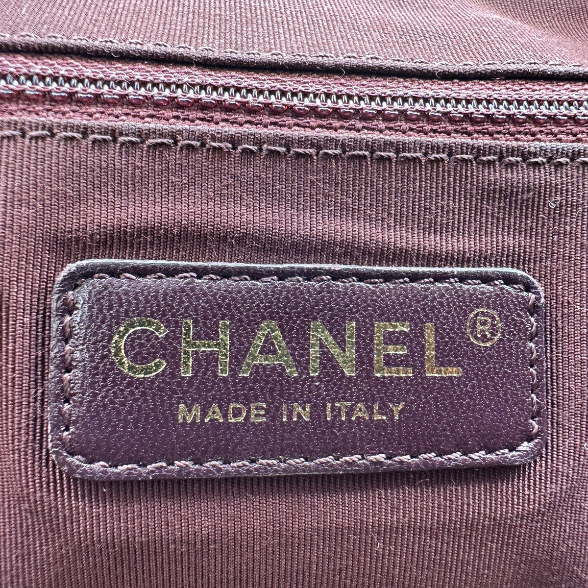 Chanel Chevron Leather x lambskin Single Flap Double Chain Bag V Stitch Black Gold Metal Fittings 21101092 21XXXXXX