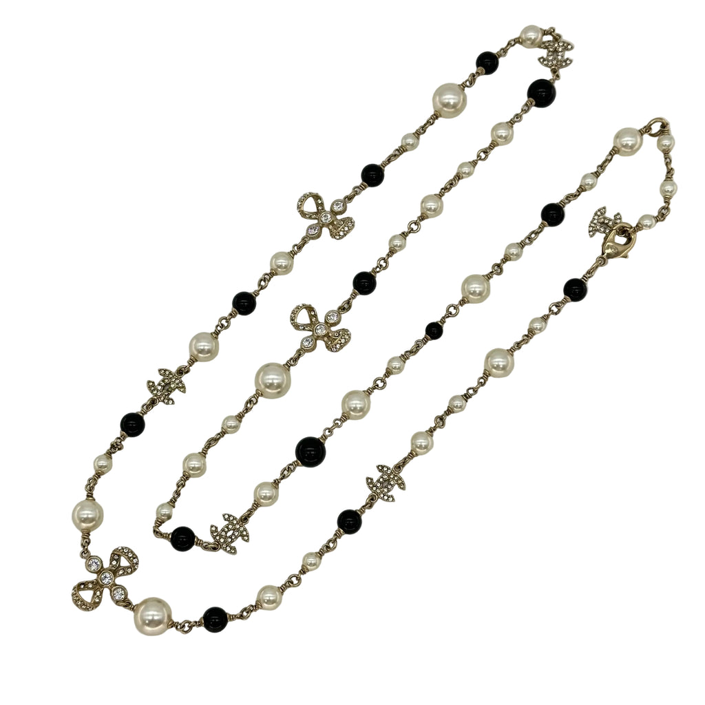 Chanel Black and White Pearl Necklace Sweater Chain