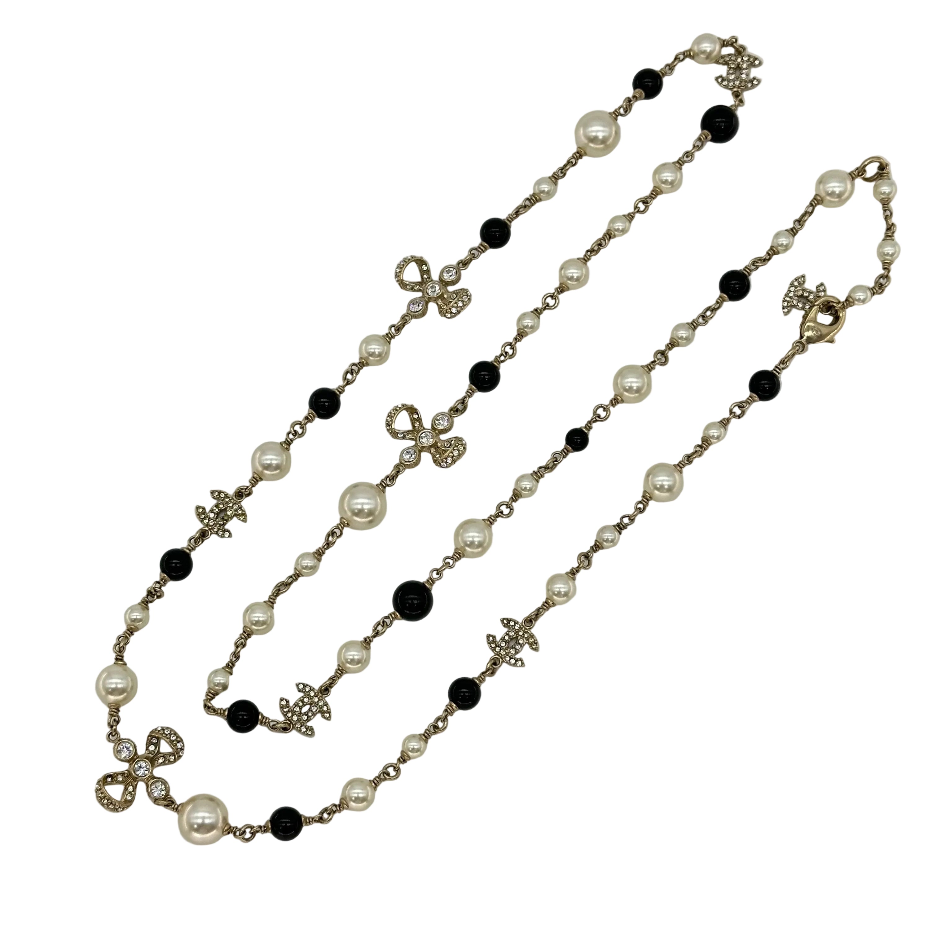 Chanel Black and White Pearl Necklace Sweater Chain