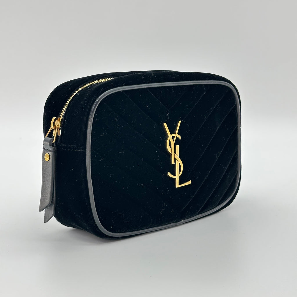 SAINT LAURENT PARIS Riñonera de terciopelo con puntada en V Bolsa para cámara negra