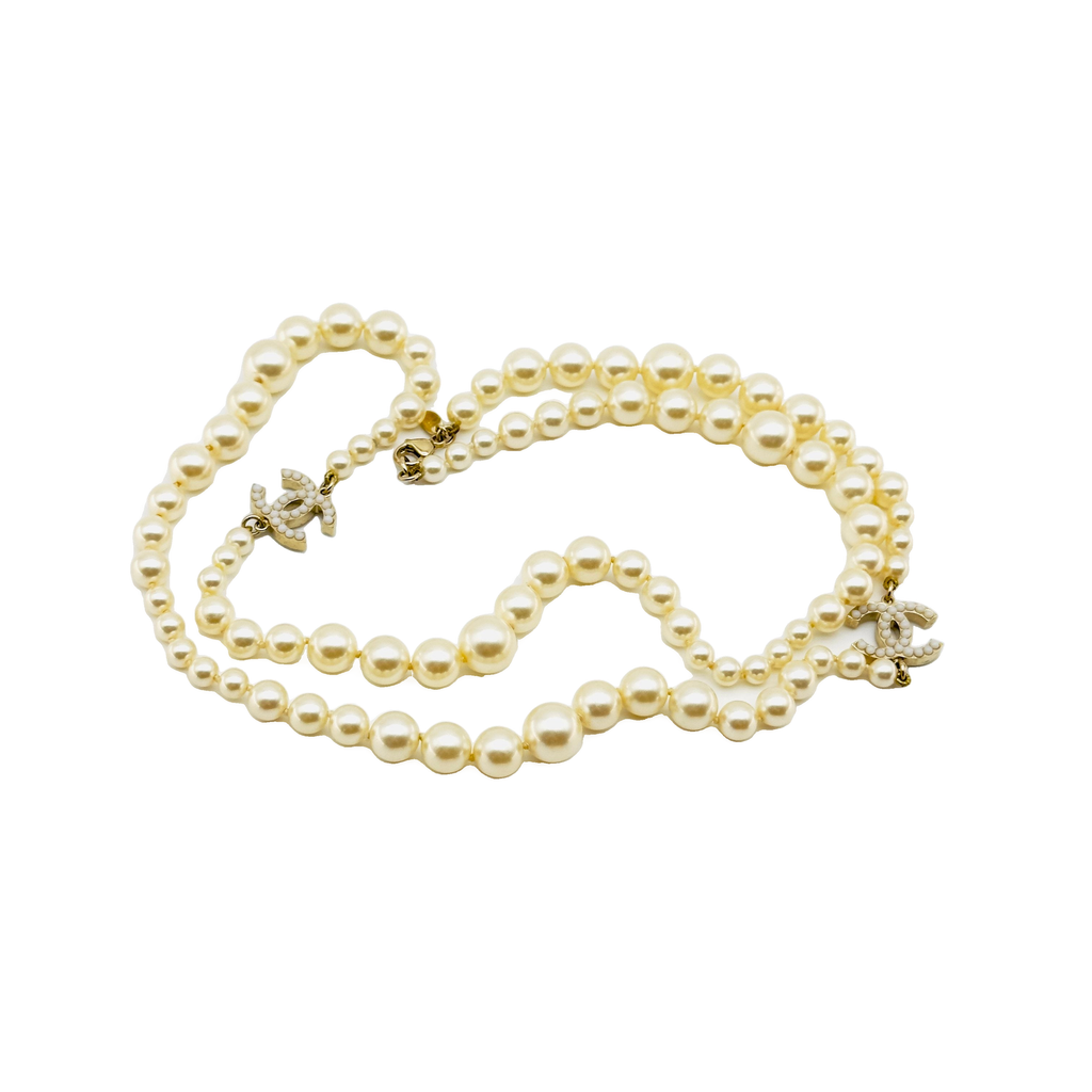 Chanel Faux Pearl CC Logo F16V Long White and Gold Necklace