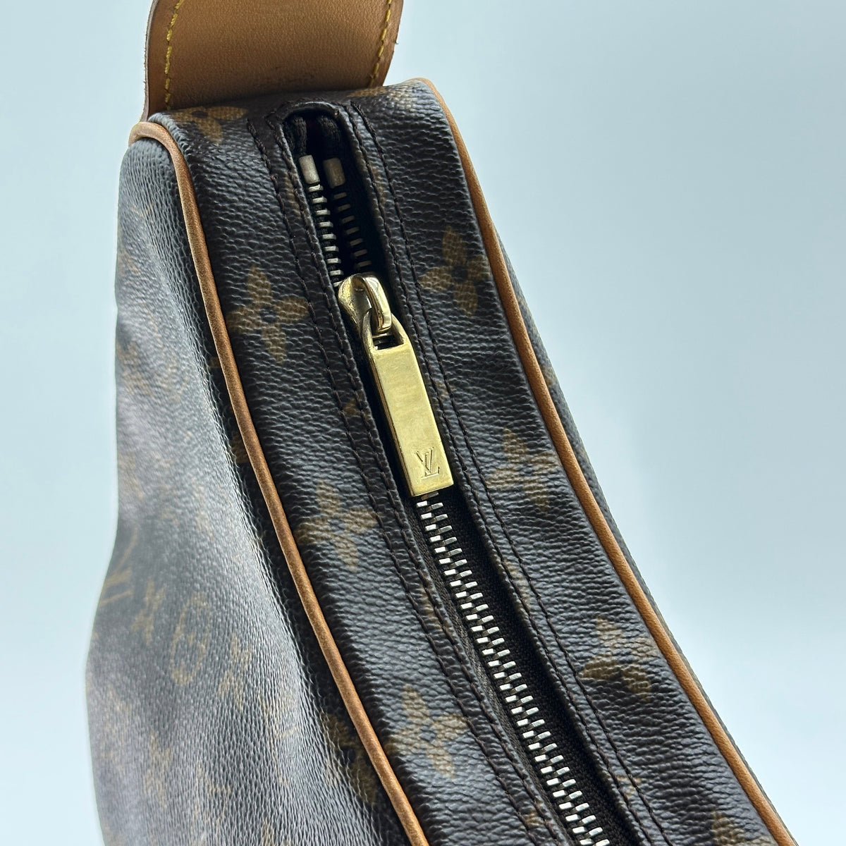 Louis Vuitton Monogram Croissant MM Brown Shoulder Bag M51512