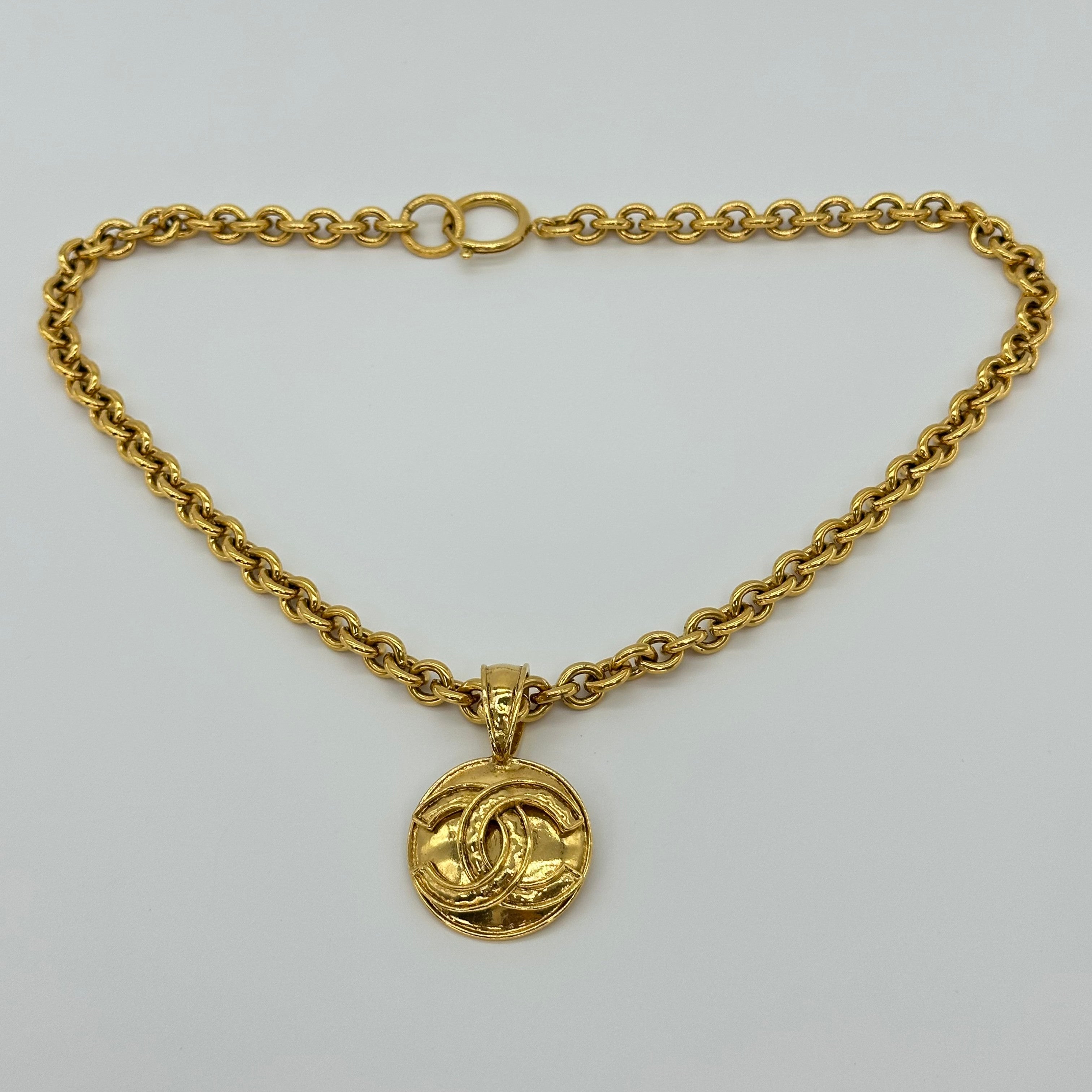 Chanel Coco Mark 项链金色金属复古 94P