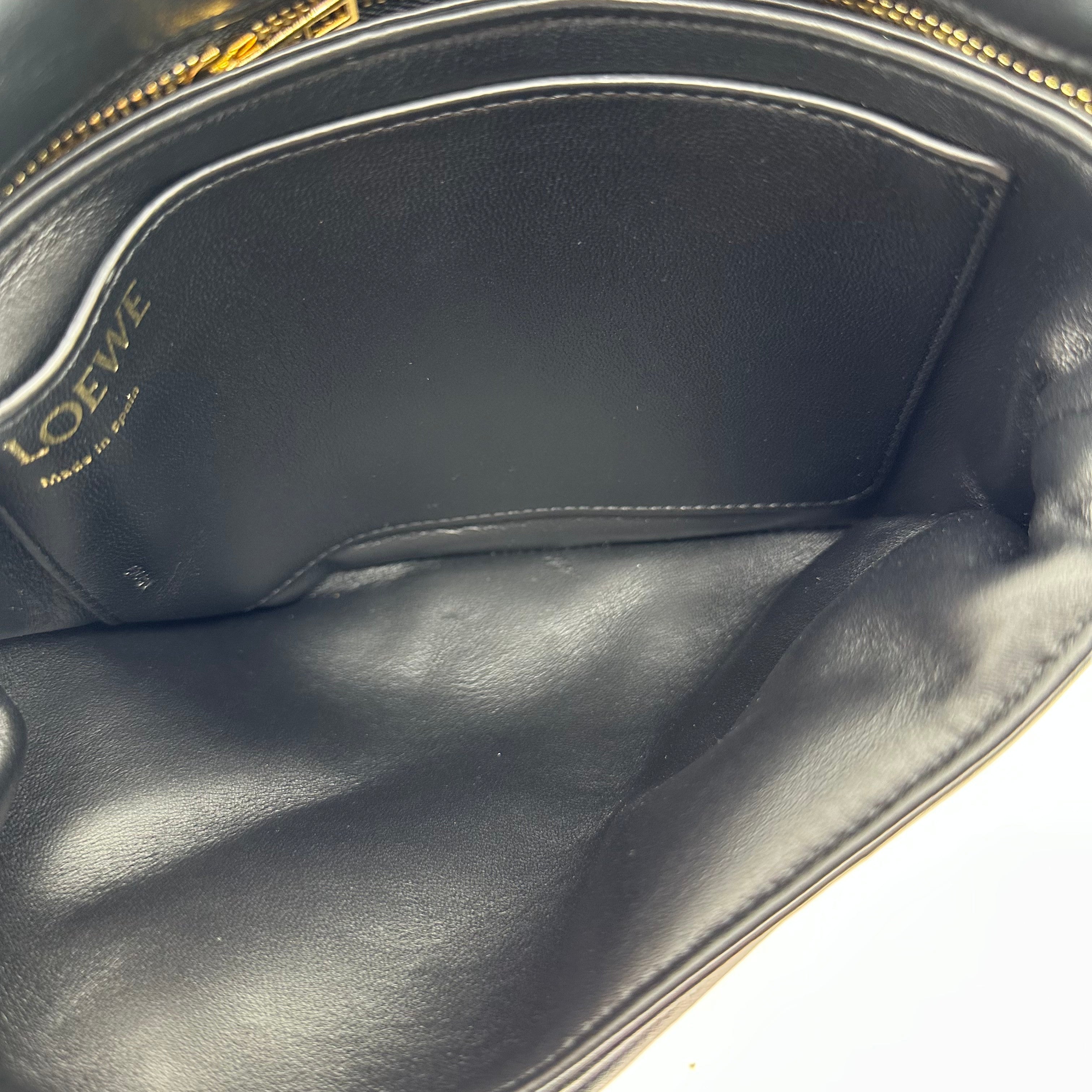 Loewe Anagram puffer Leather Chain Shoulder Bag Black