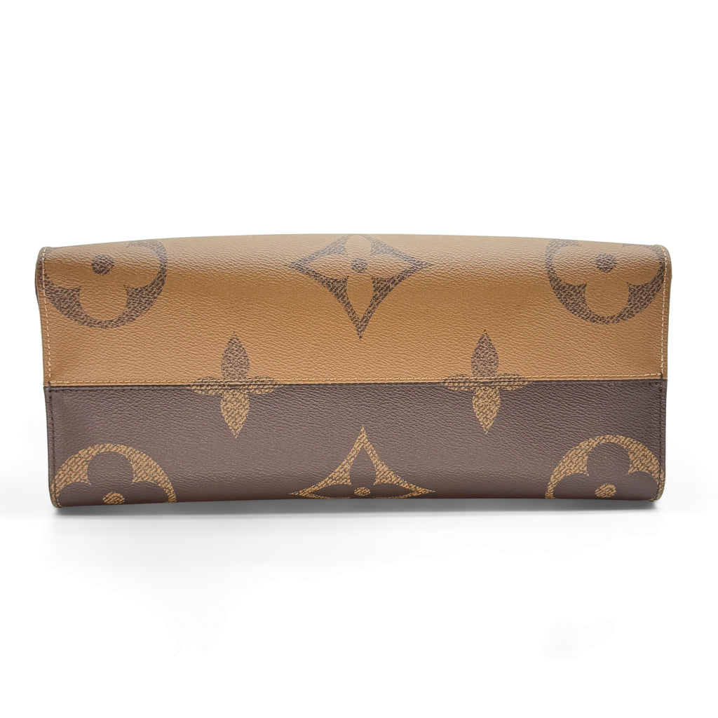 Louis Vuitton Giant Monogram Reverse On the Go MM M45321 Brown There was an RFID response