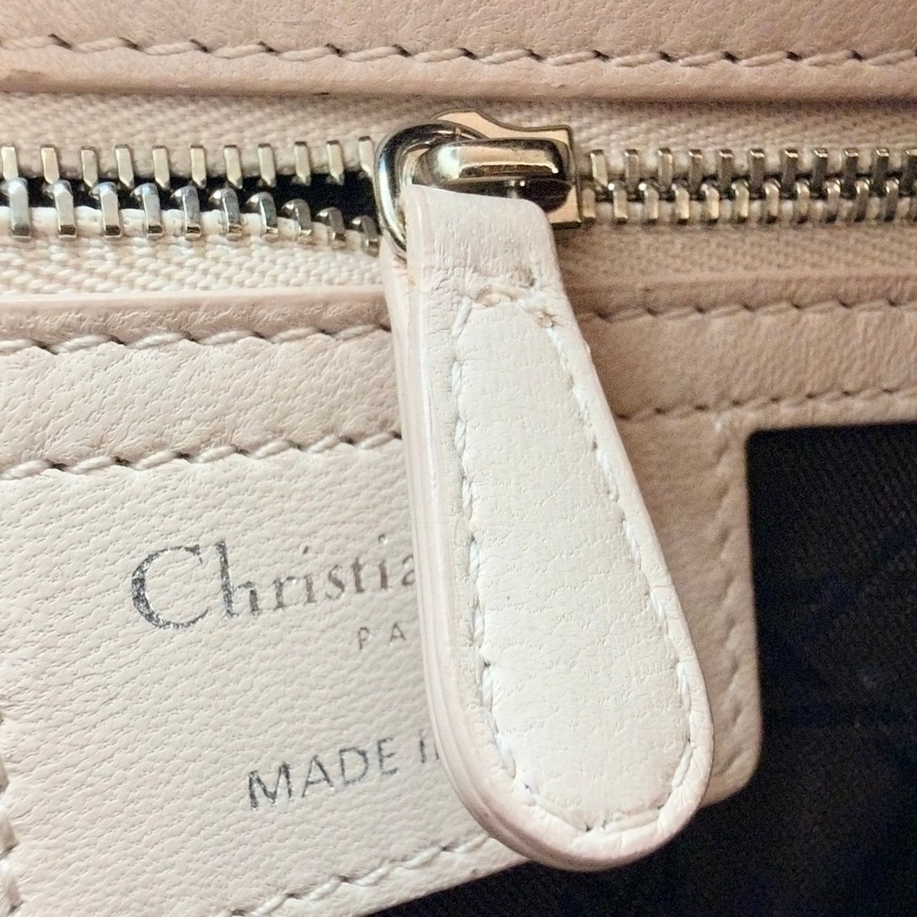 LADY DIOR MEDIUM VALENTINE LIMITED EDITION IN LIGHT PINK