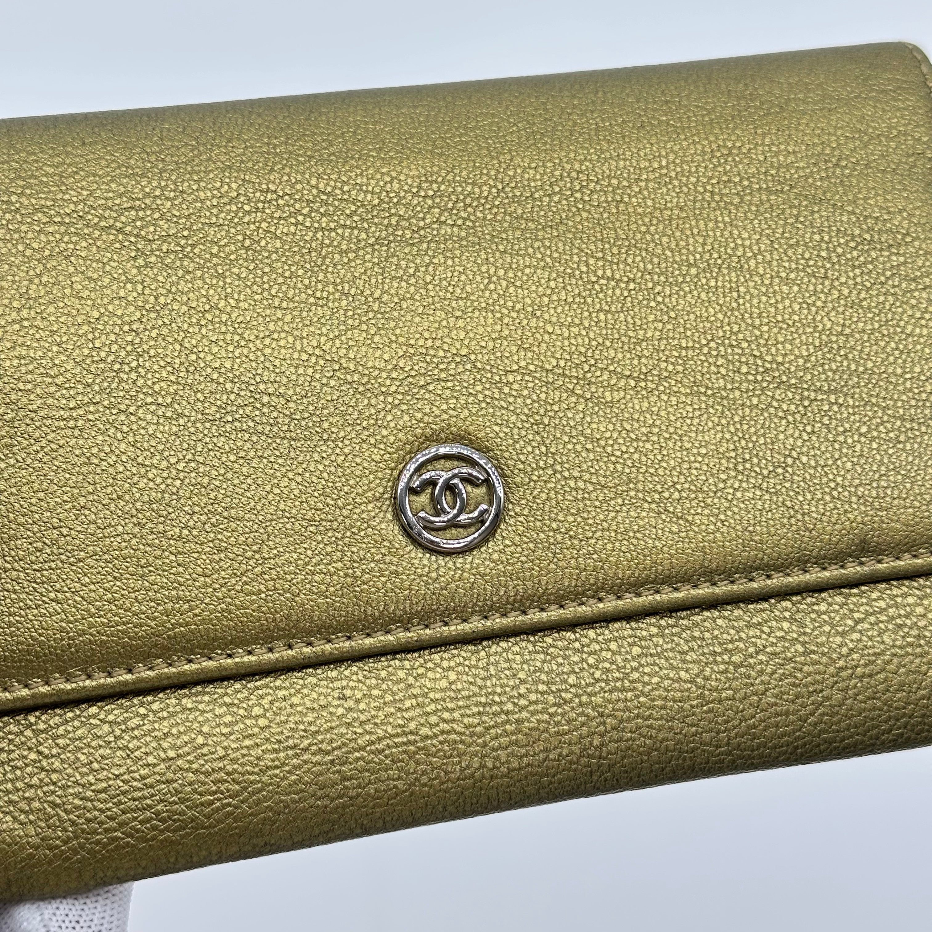 Chanel Bi Fold Wallet Coco Mark Leather Coco Button Vintage Serial Not Available