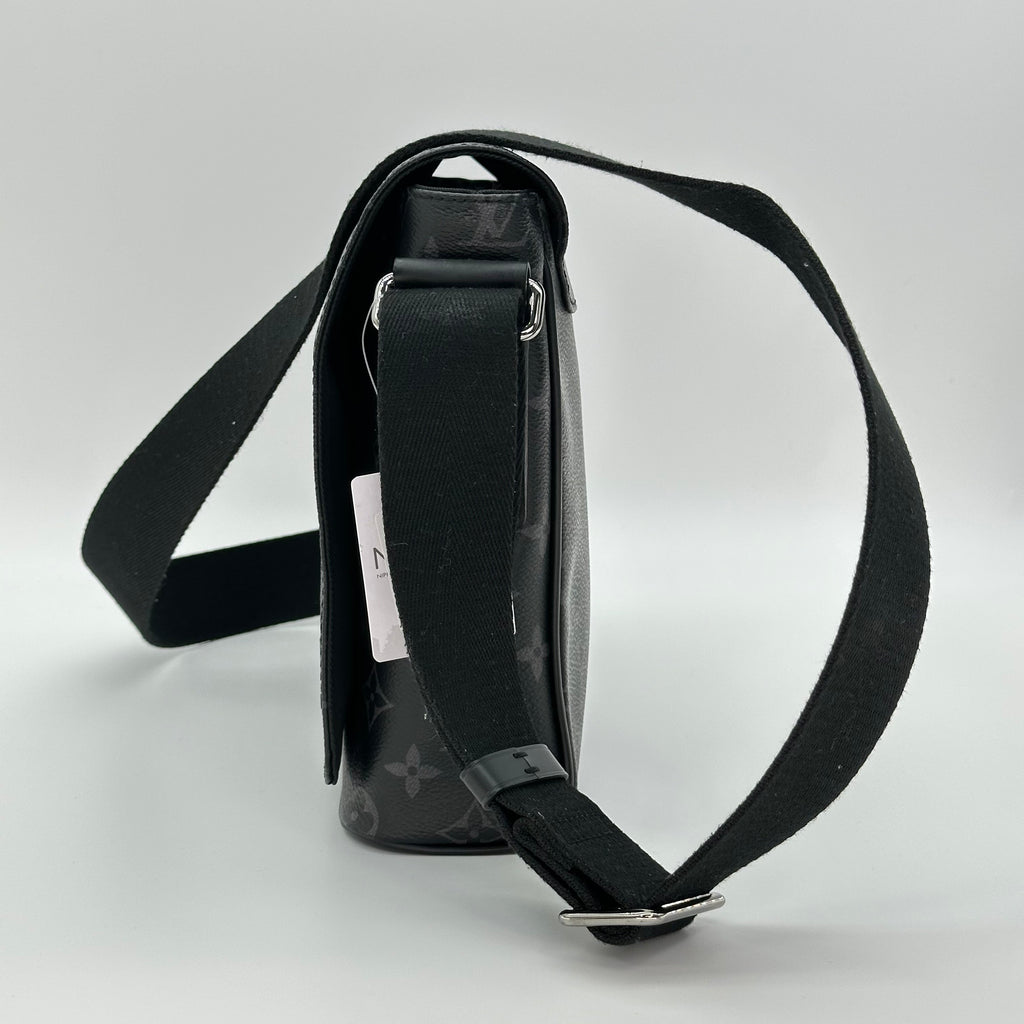 Louis Vuitton LOUIS VUITTON District PM Monogram Eclipse Black Gray Silver