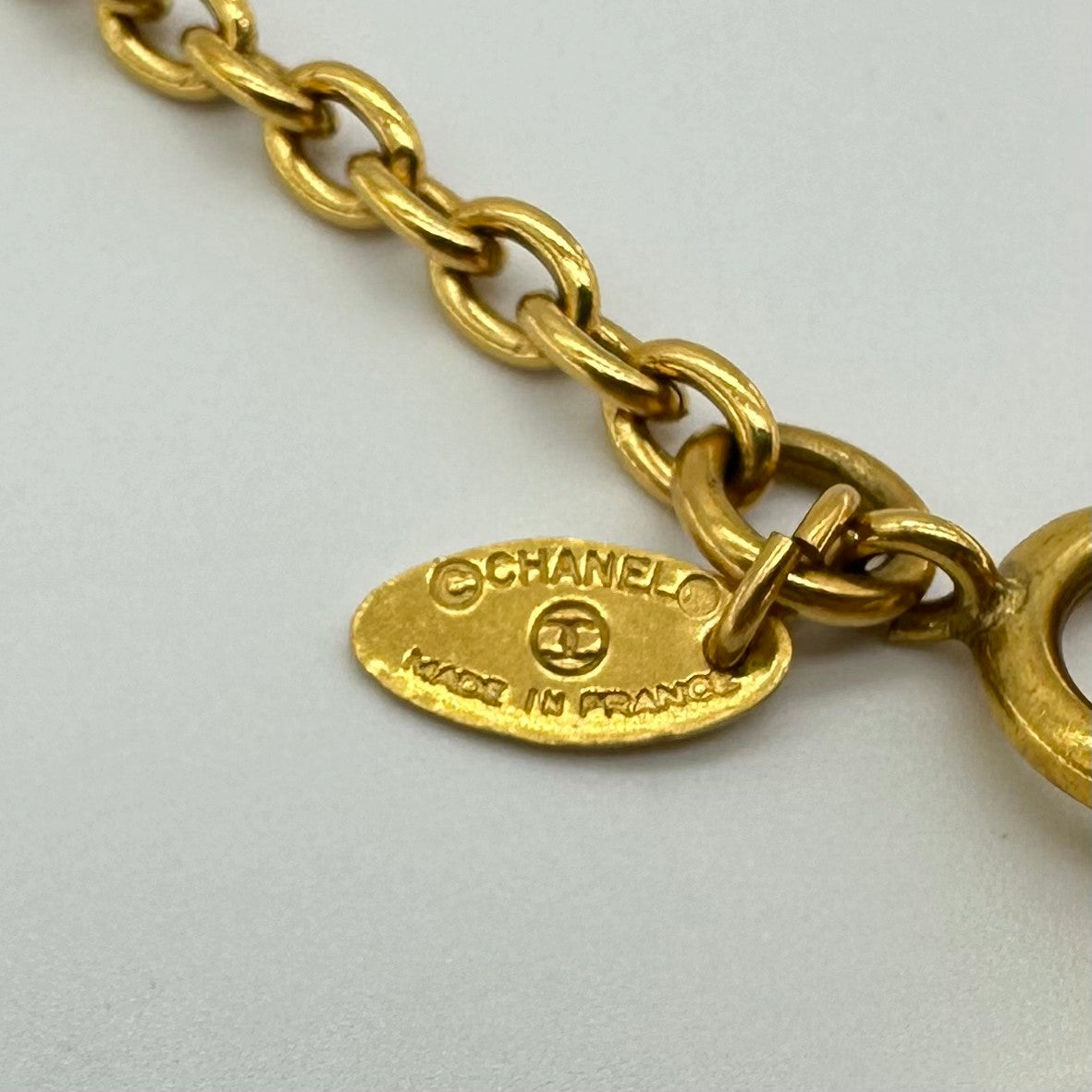 Chanel Matlasse Vintage Cocomac Necklace gold