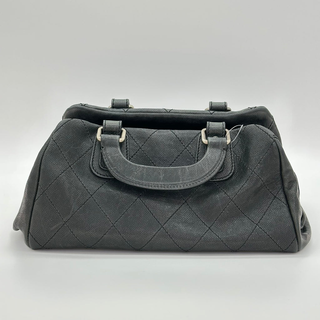 Chanel Matelasse Wild Stitch 哑光鱼子酱皮革波士顿包黑色复古 10 系列