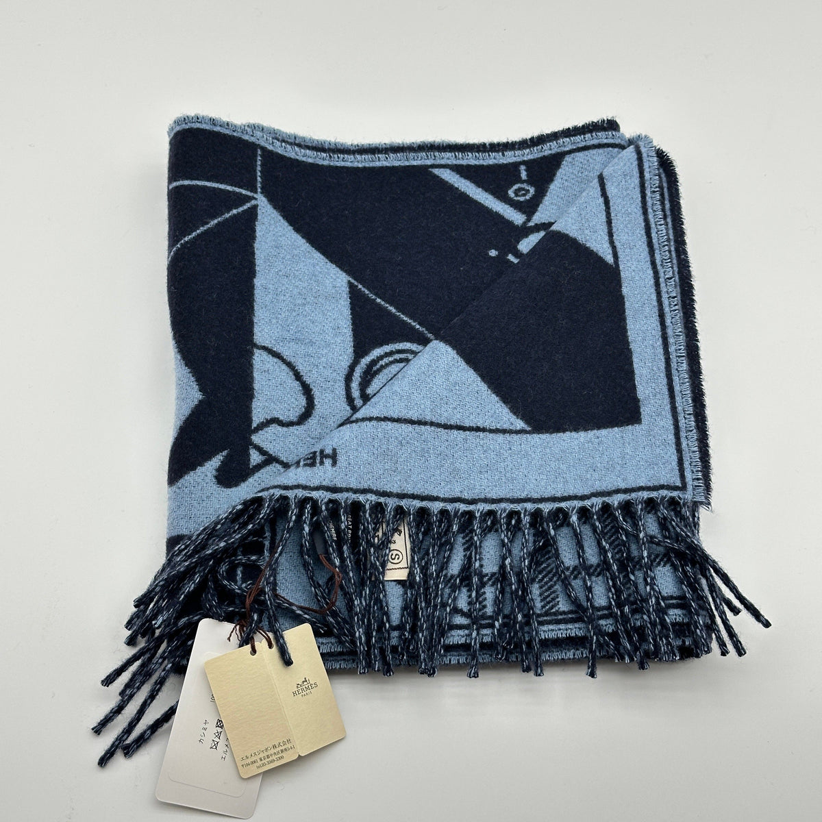 Hermès Camail Scarf Cashmere navy x blue Wears Lint on fabric Wrinkled Jacquard horse gear motif