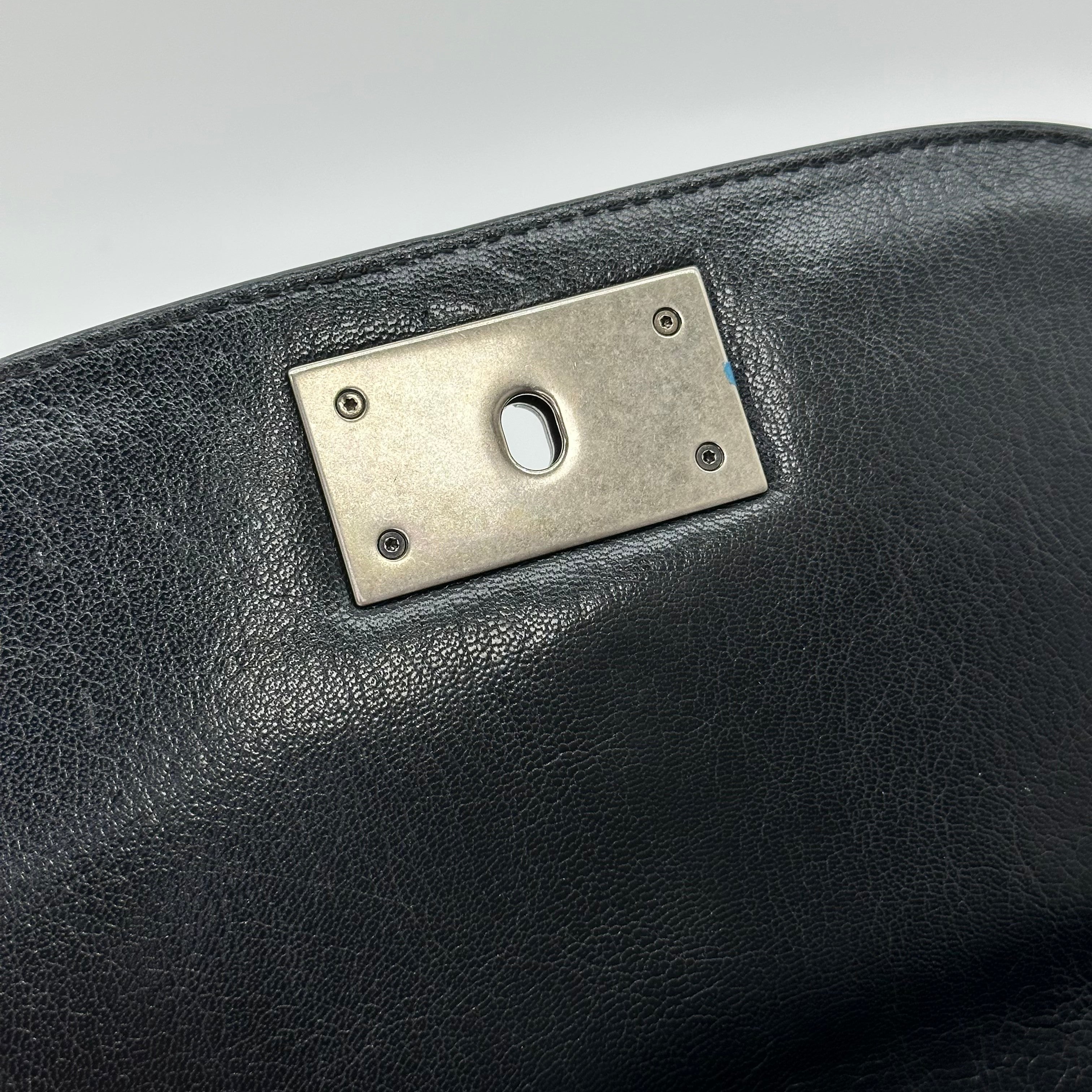 Chanel Double Chained Saddle Goatskin Leather Messenger Bag Black 21 Series