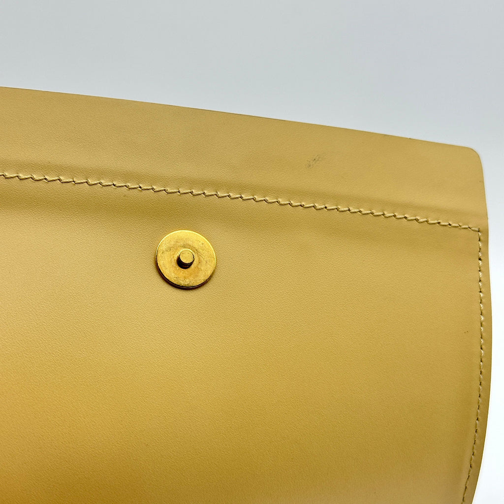 LOUIS VUITTON  M5293A epi biarritz vanille square shoulder bag vanilla leather