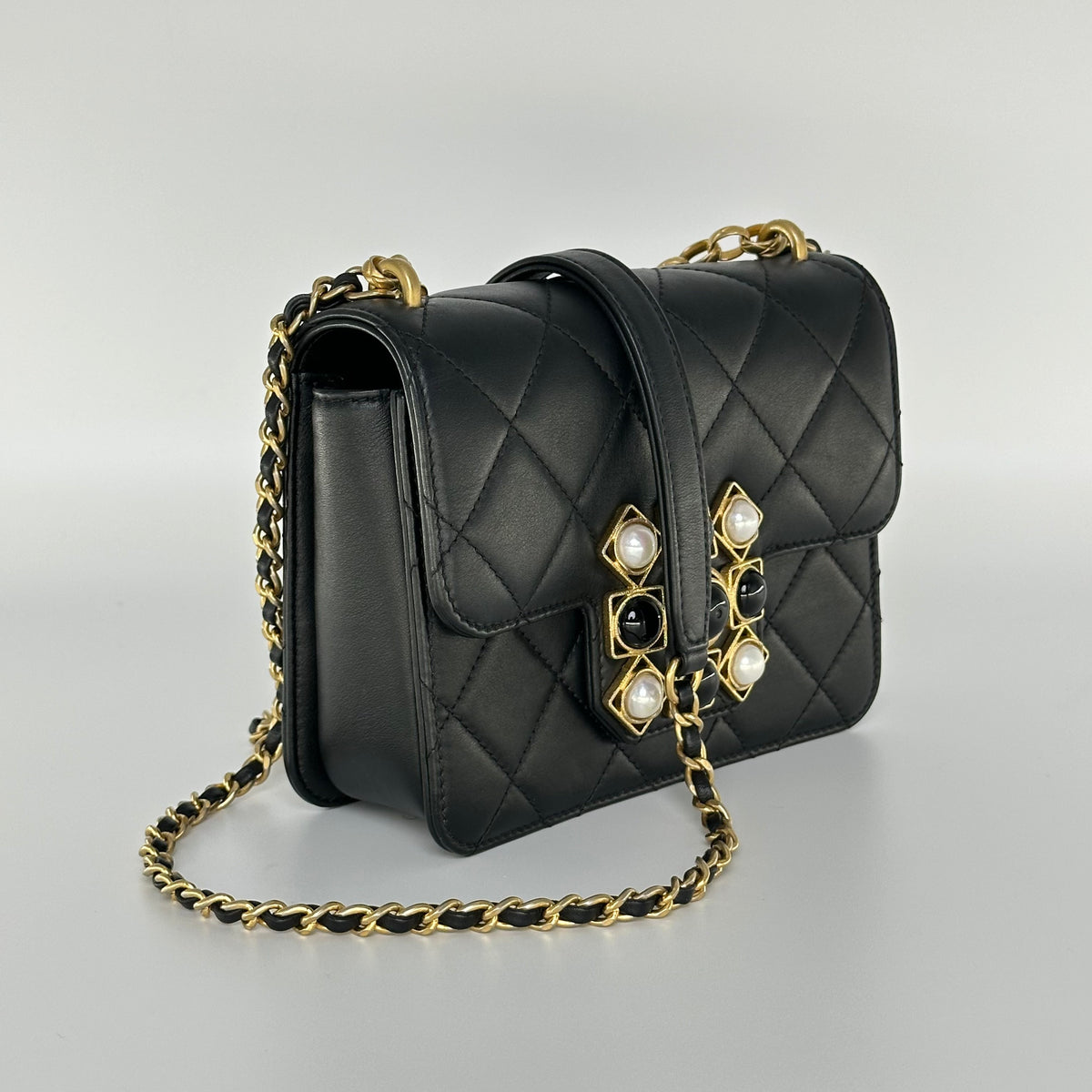 Chanel Onyx Pearl Bag Shoulder Bag Corssbody Limited Edition 30 Series