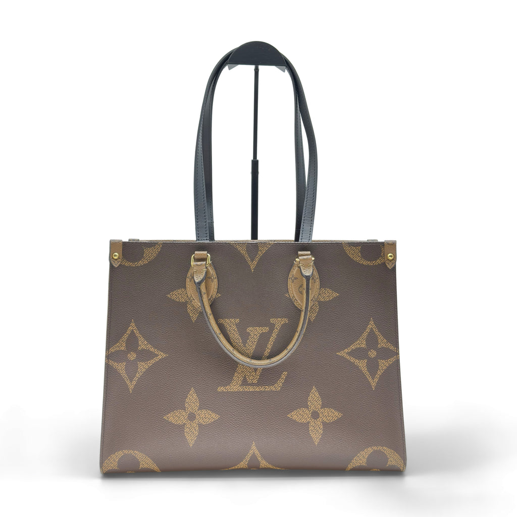 Louis Vuitton Giant Monogram Reverse On the Go MM M45321 Brown There was an RFID response