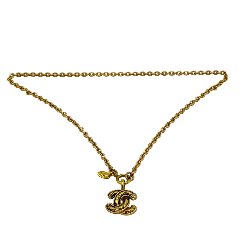 Chanel Matlasse Vintage Cocomac Necklace gold