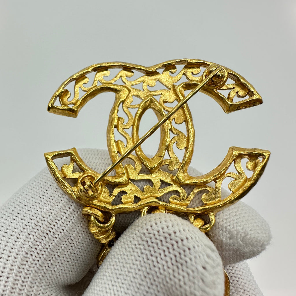 Chanel Vintage Coco Mark Swing Brooch Fringe Brooch Pin Gold 95A
