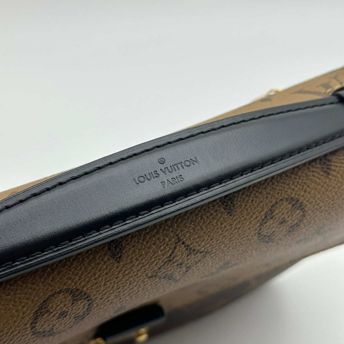 Louis Vuitton Monogram Reverse Canvas Pochette Métis 25cm Brown Crossbody Bag