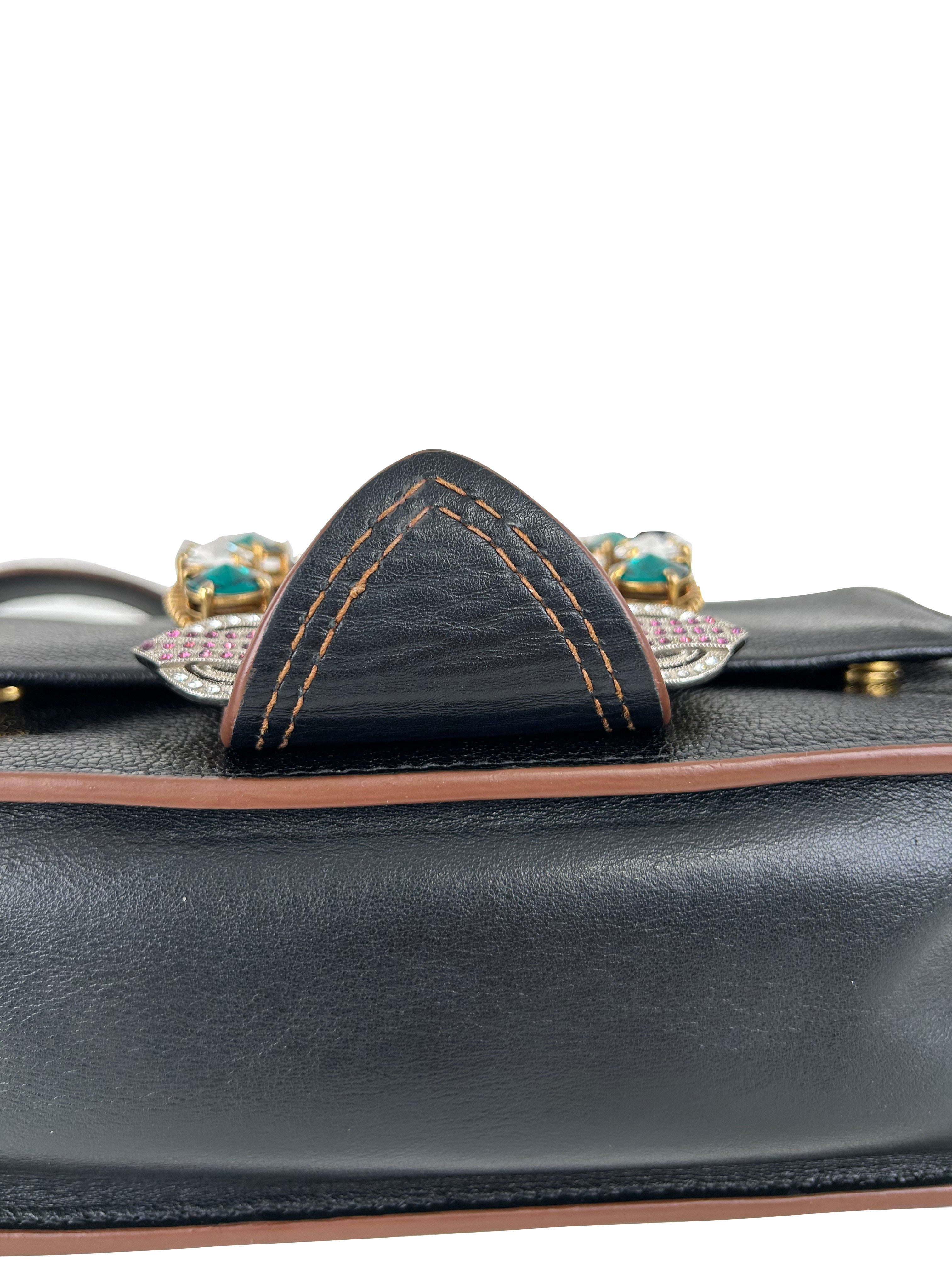 MIUMIU Sac à bandoulière à rabat en cuir Madras noir orné de cristaux et boucle