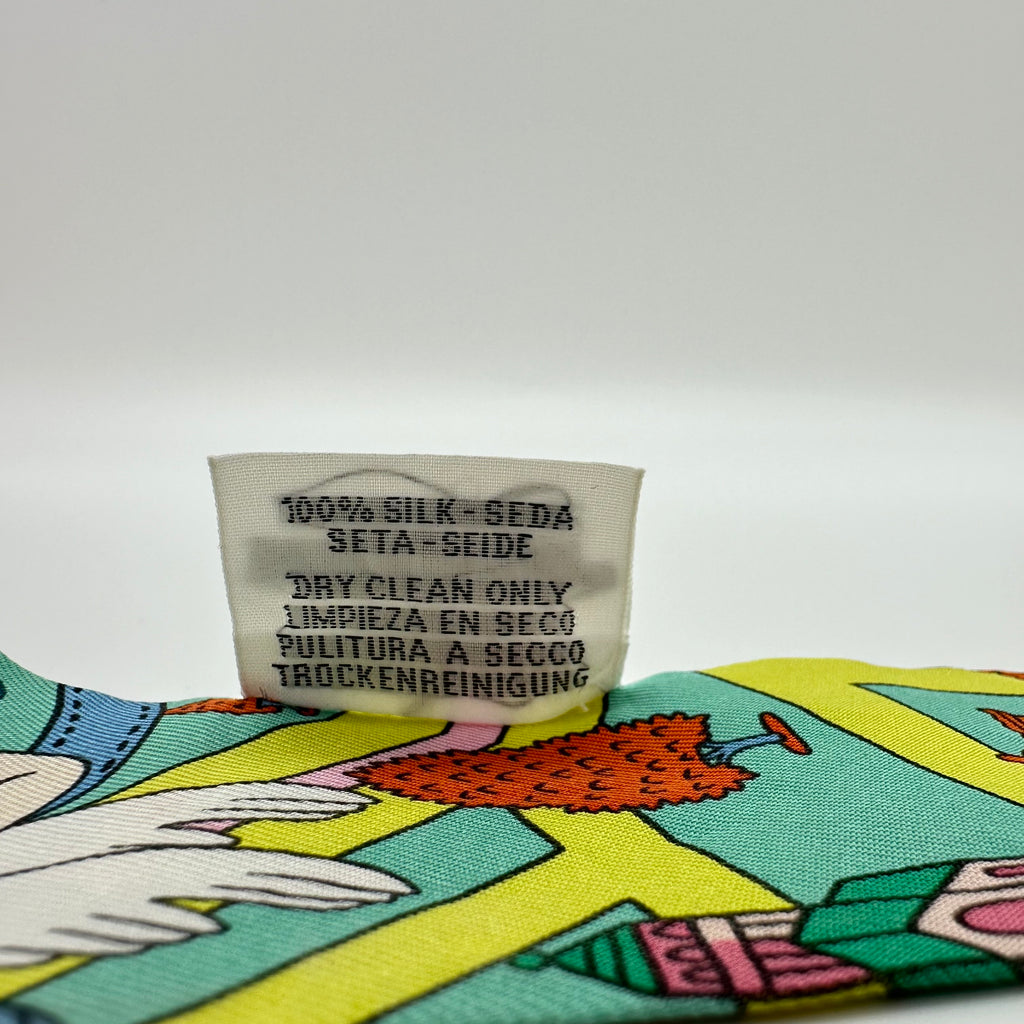 Hermès Twilly ‘Les Nouveaux Amoureux de Paris’ (New Lovers of Paris) Scarf, Green Multicolor 100%Silk
