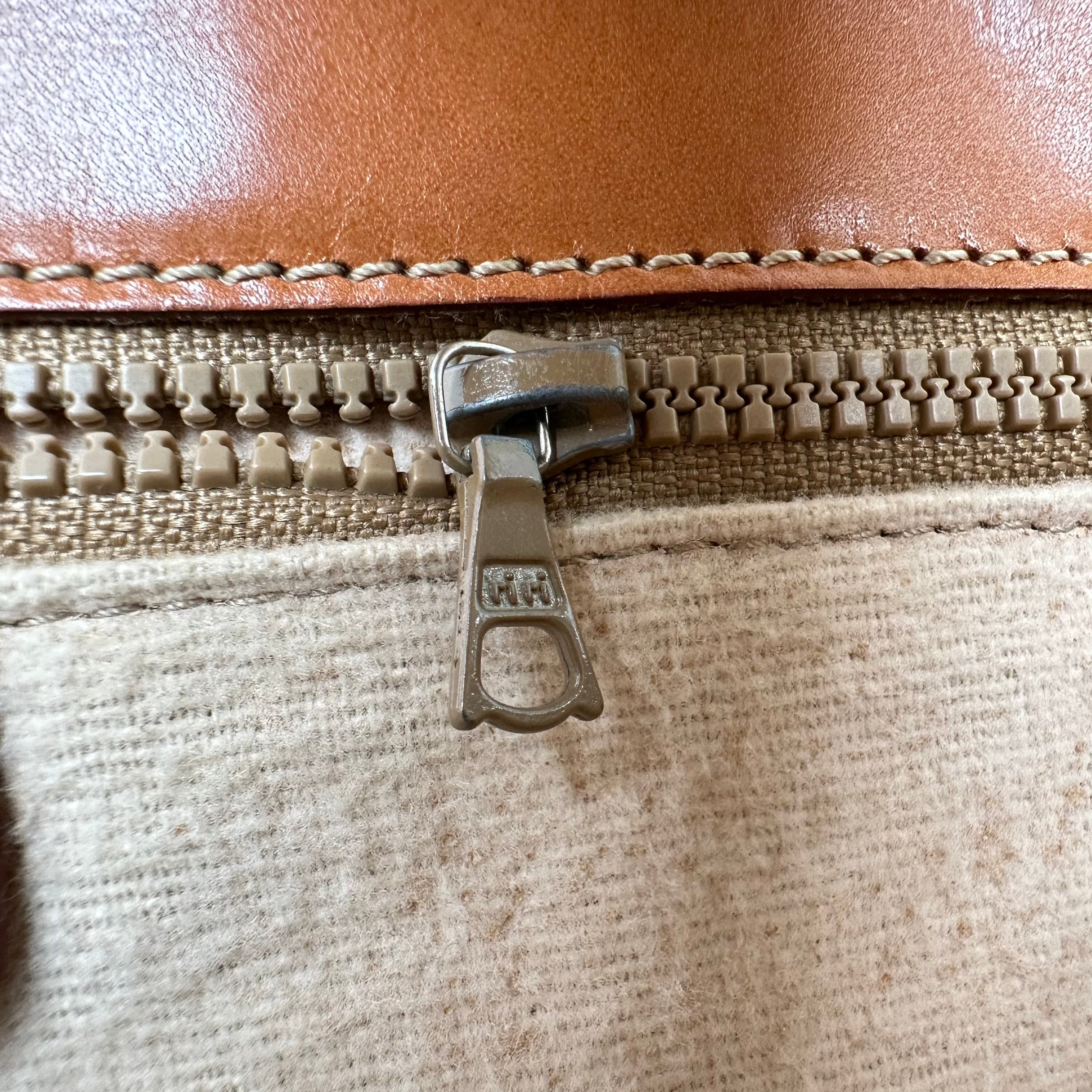 Celine Macadam Blason Triomphe Logo Horse Carriage Hardware Leather Shoulder Bag Pochette Sacoche