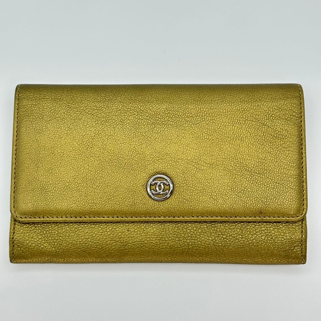 Chanel Bi Fold Wallet Coco Mark Leather Coco Button Vintage Serial Not Available