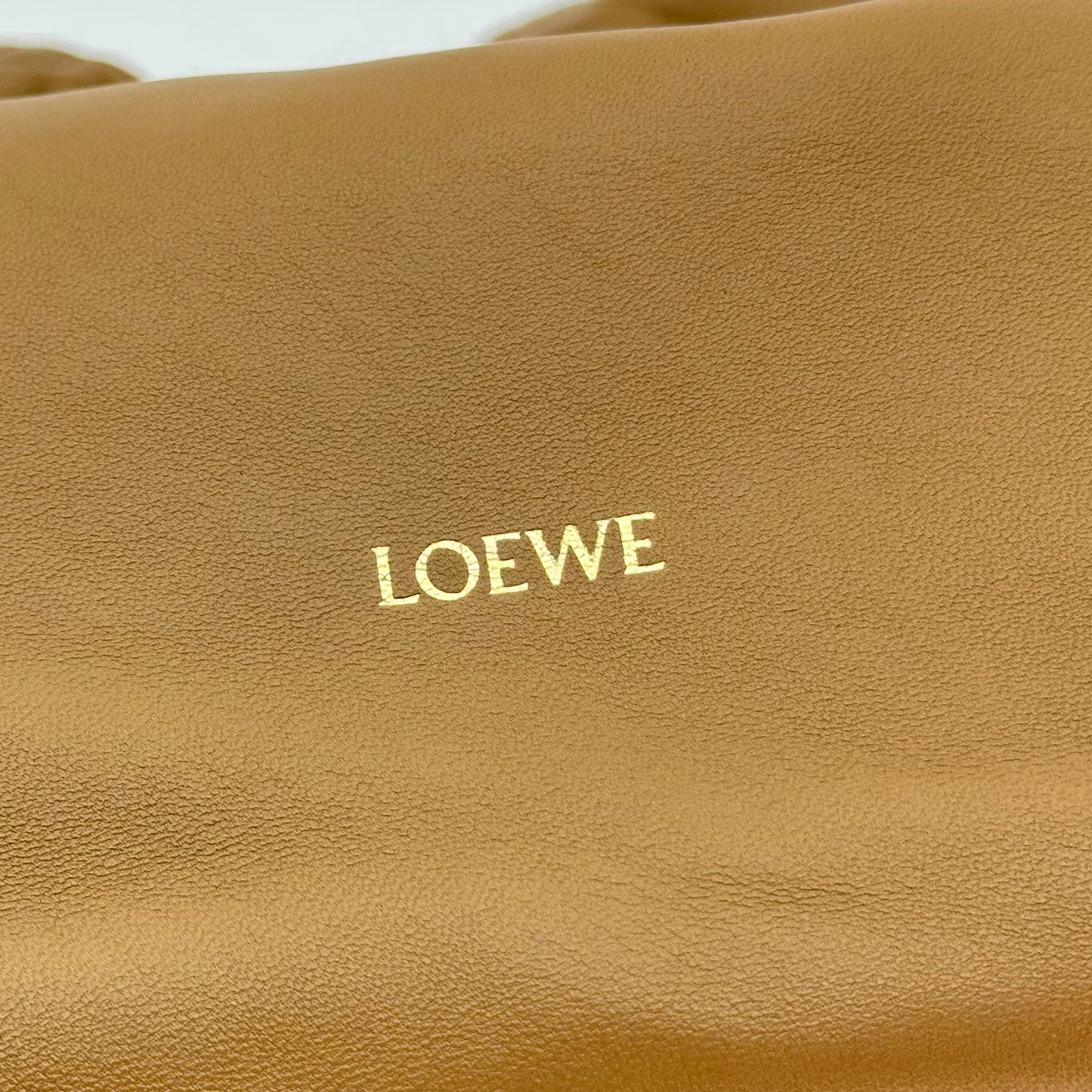 LOEWE Squeeze Bag LOEWE Tote Chain Shoulder Bag A914NCHX01