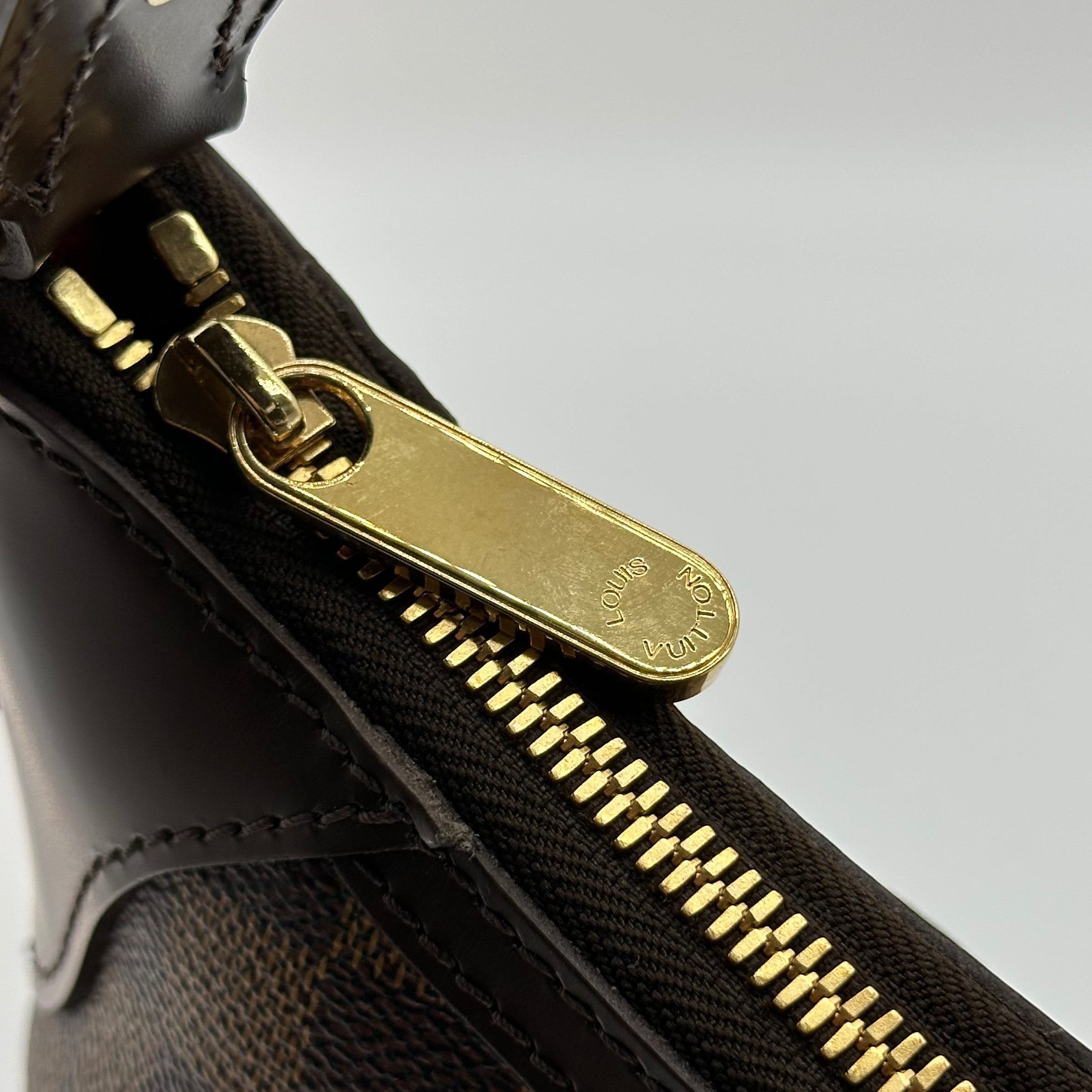 LOUIS VUITTON N48181 Thames GM Damier Shoulder Bag Damier Canvas