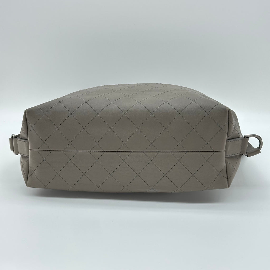 シャネル Urban Allure チェーン Handle ホーボー Stitched カーフスキン ミディアム 24 シリーズ