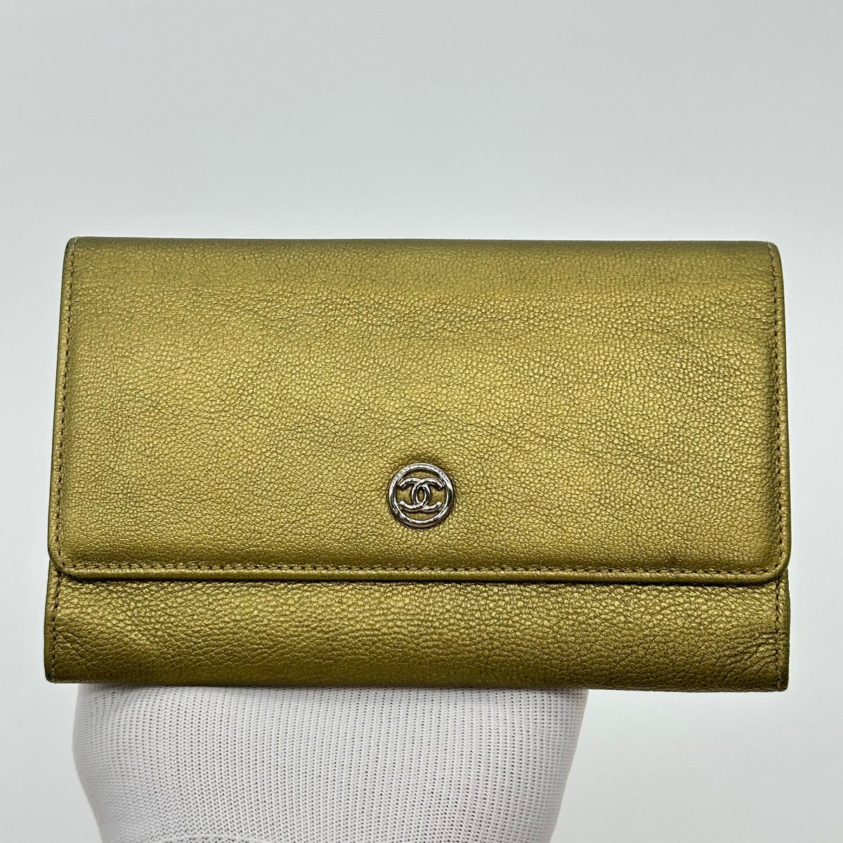 Chanel Bi Fold Wallet Coco Mark Leather Coco Button Vintage Serial Not Available
