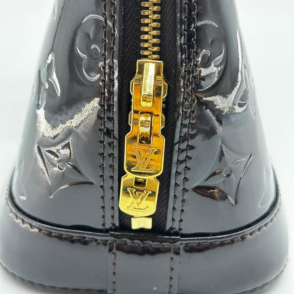 Louis Vuitton Vernis Alma BB M91678 CT1158 Purple There was an RFID response