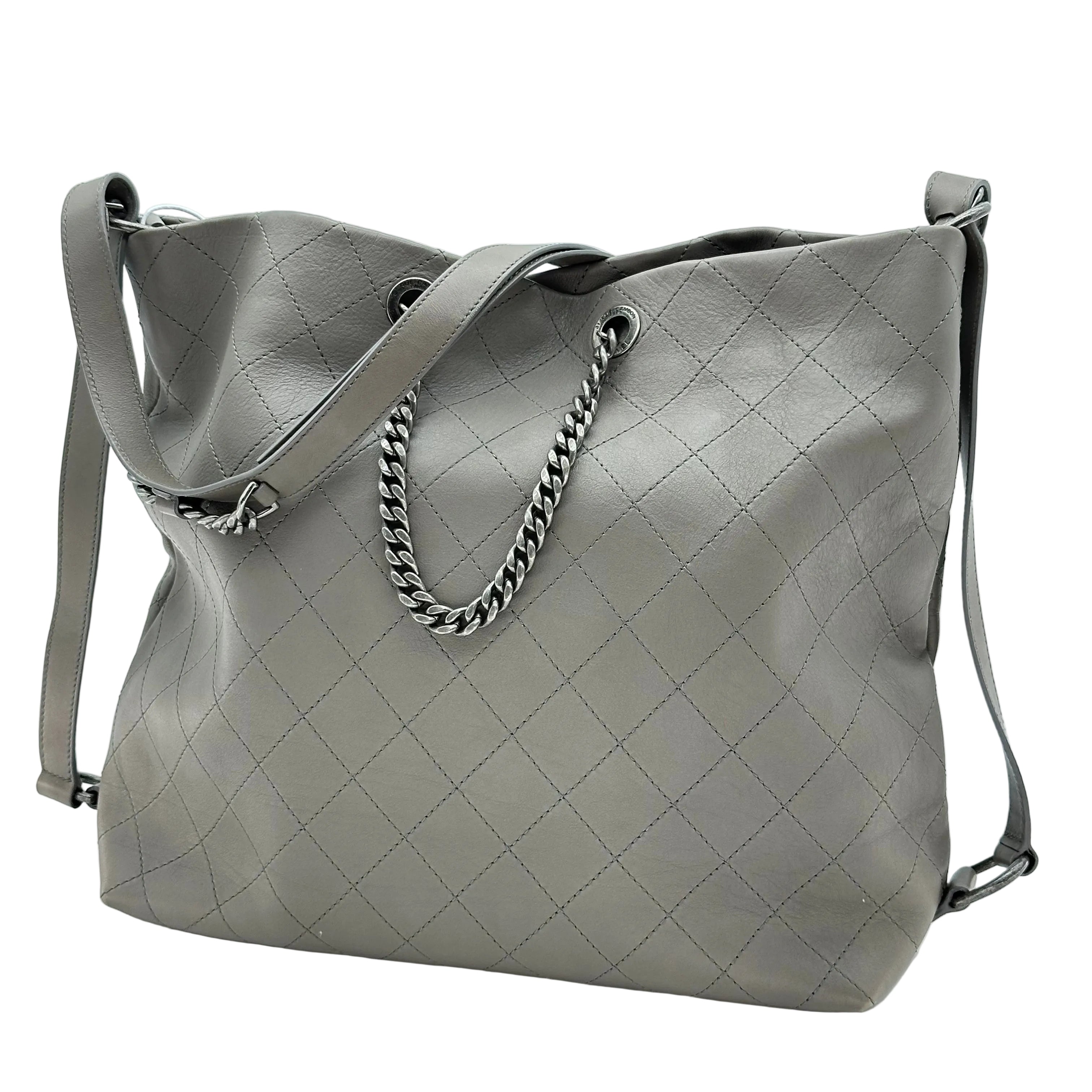 シャネル Urban Allure チェーン Handle ホーボー Stitched カーフスキン ミディアム 24 シリーズ