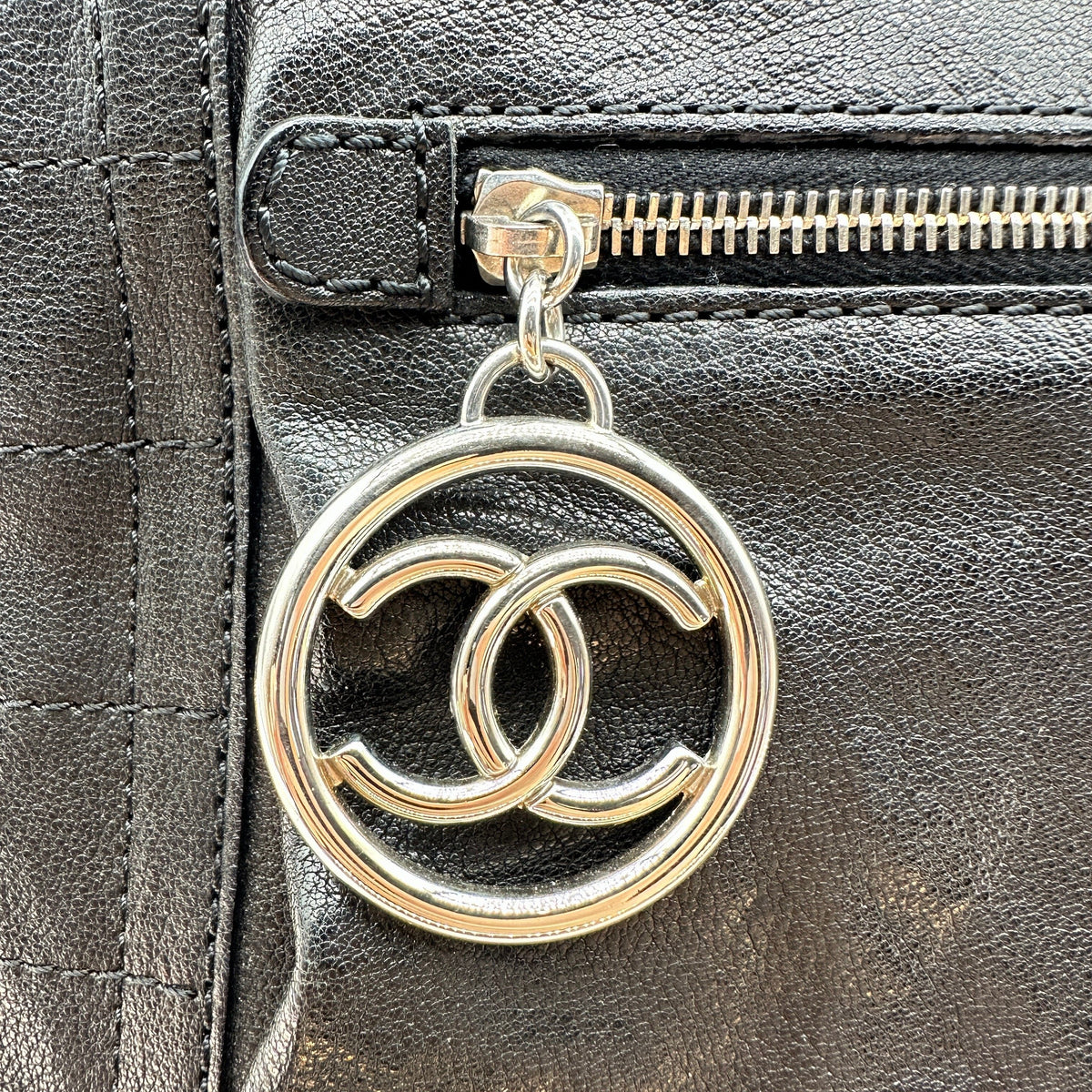 Chanel Distressed Leather CC Charm Black 2-Way Bucket Bag