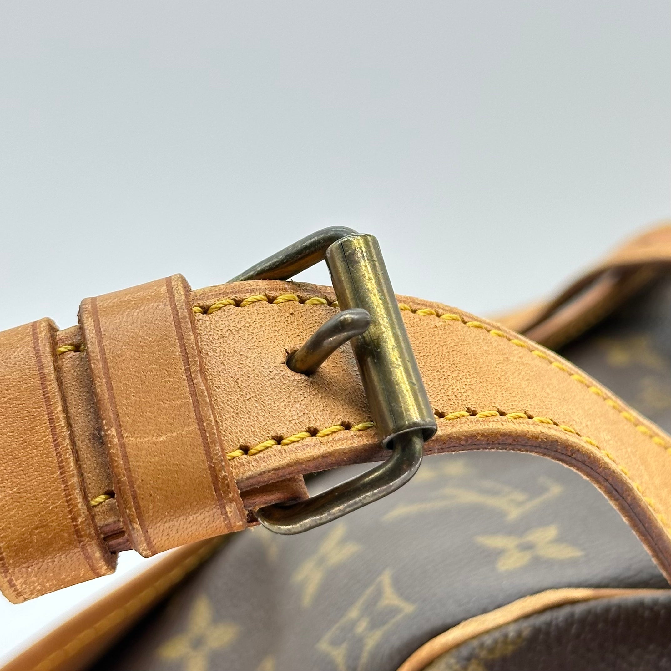 LOUIS VUITTON Monogram Saumur Shoulder Bag Crossbag Vintage