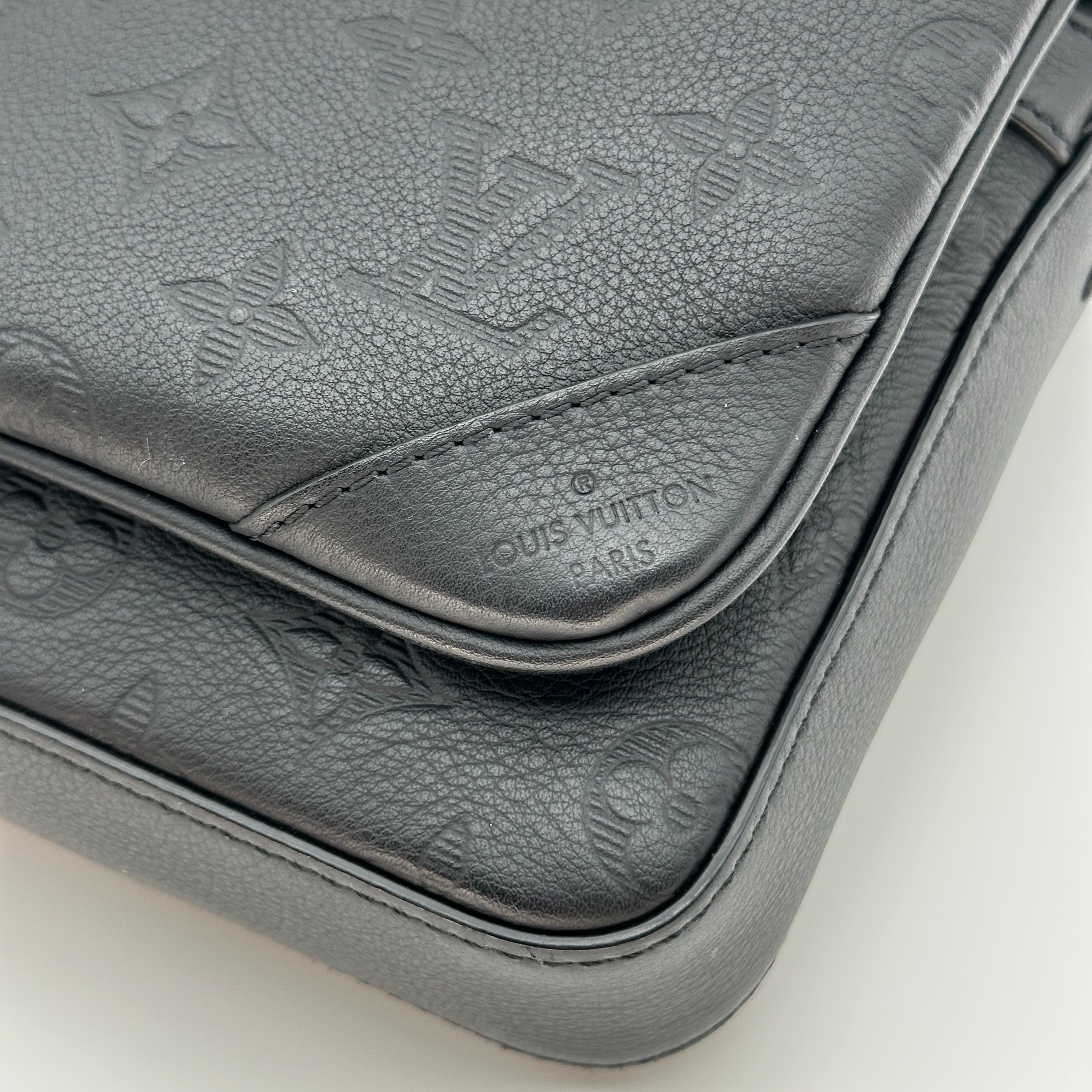 Louis Vuitton Monogram Shadow Trio Messenger M46602 Black with RFID