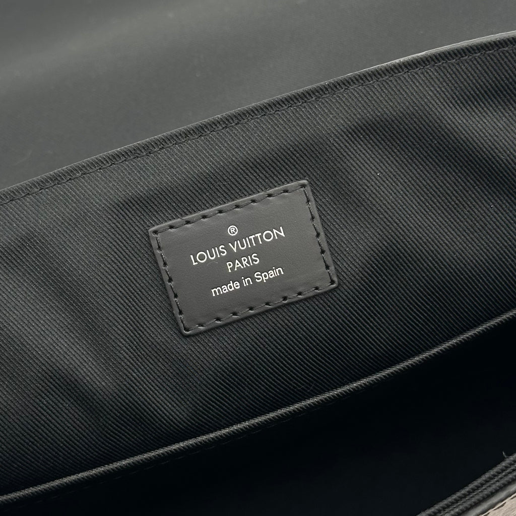 Louis Vuitton LOUIS VUITTON District PM Monogram Eclipse Black Gray Silver